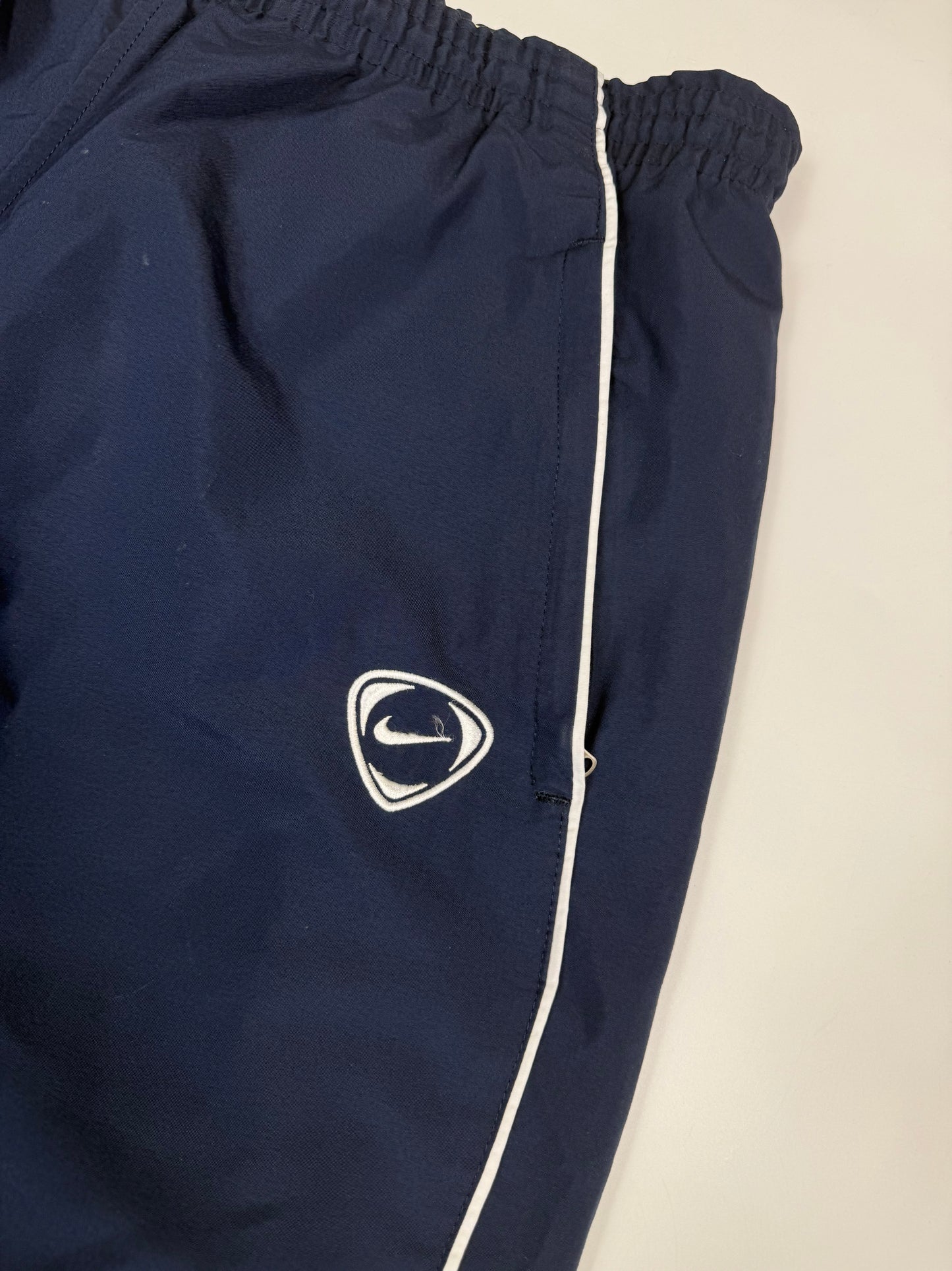 Vintage Nike shield baggy track pants (M)