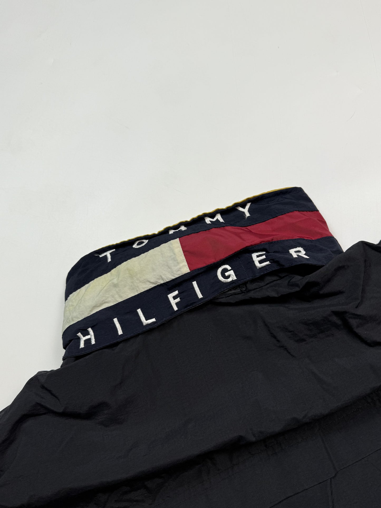 Vintage 90s Tommy Hilfiger jacket (M)
