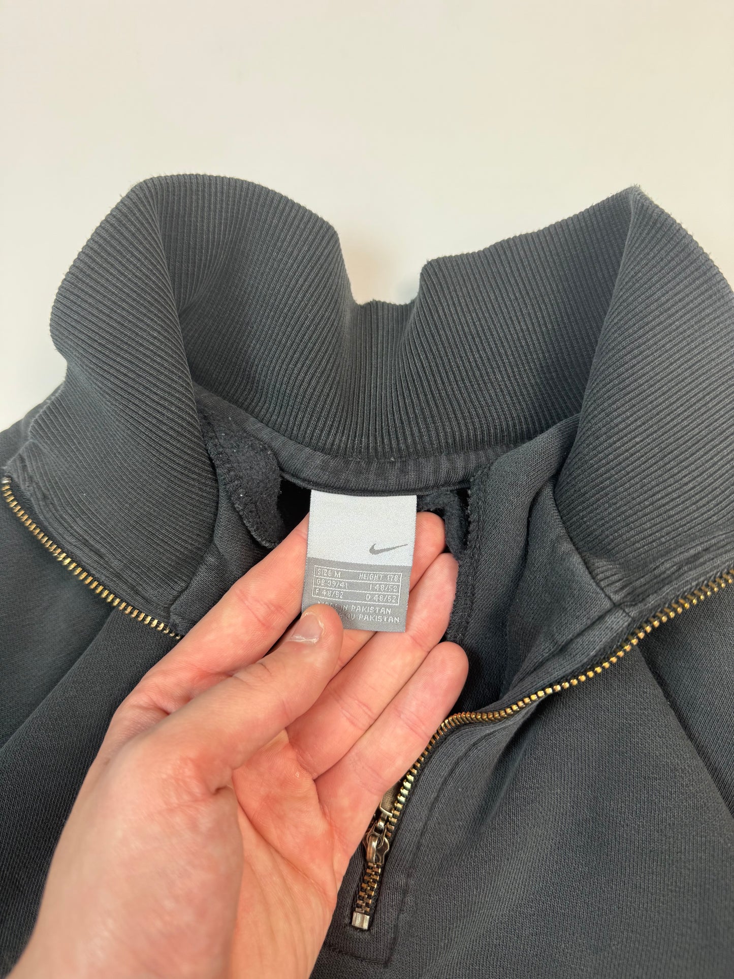 Vintage Nike mini swoosh quarter zip sweatshirt (M)