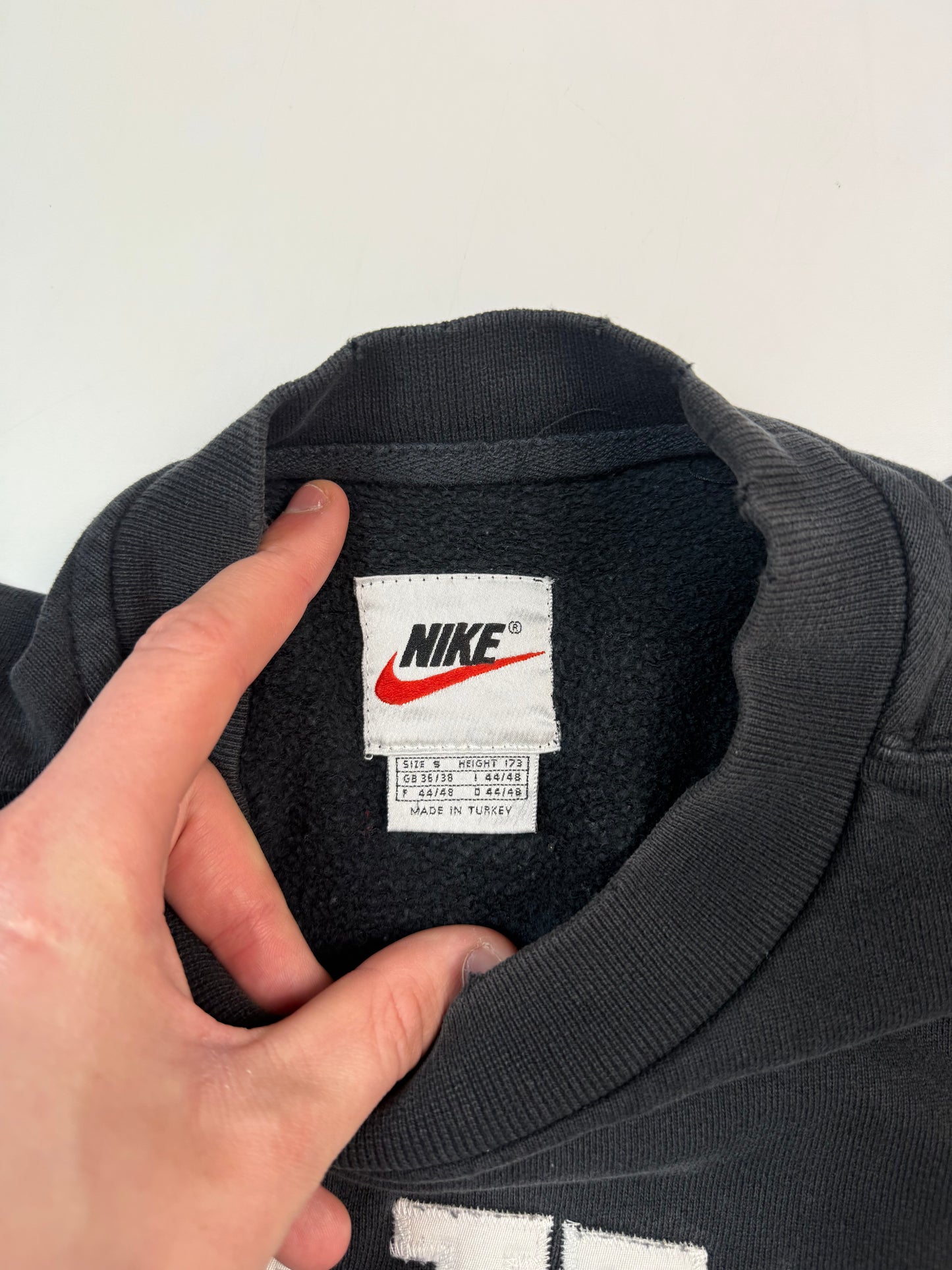 Vintage 90s Nike spell out sweatshirt (S)