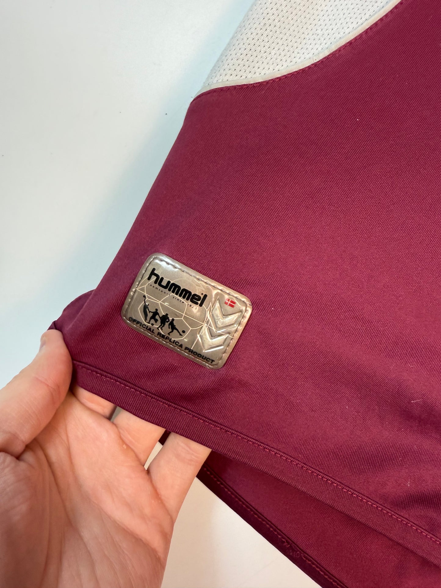 Vintage Hearts 2006/07 Hummel football shirt (S)