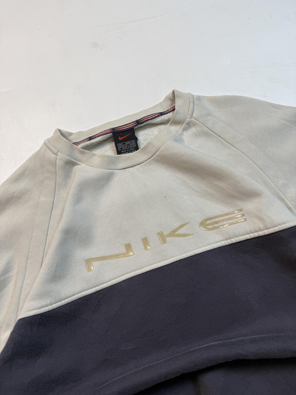 Vintage 90s Nike spell out sweatshirt (L)