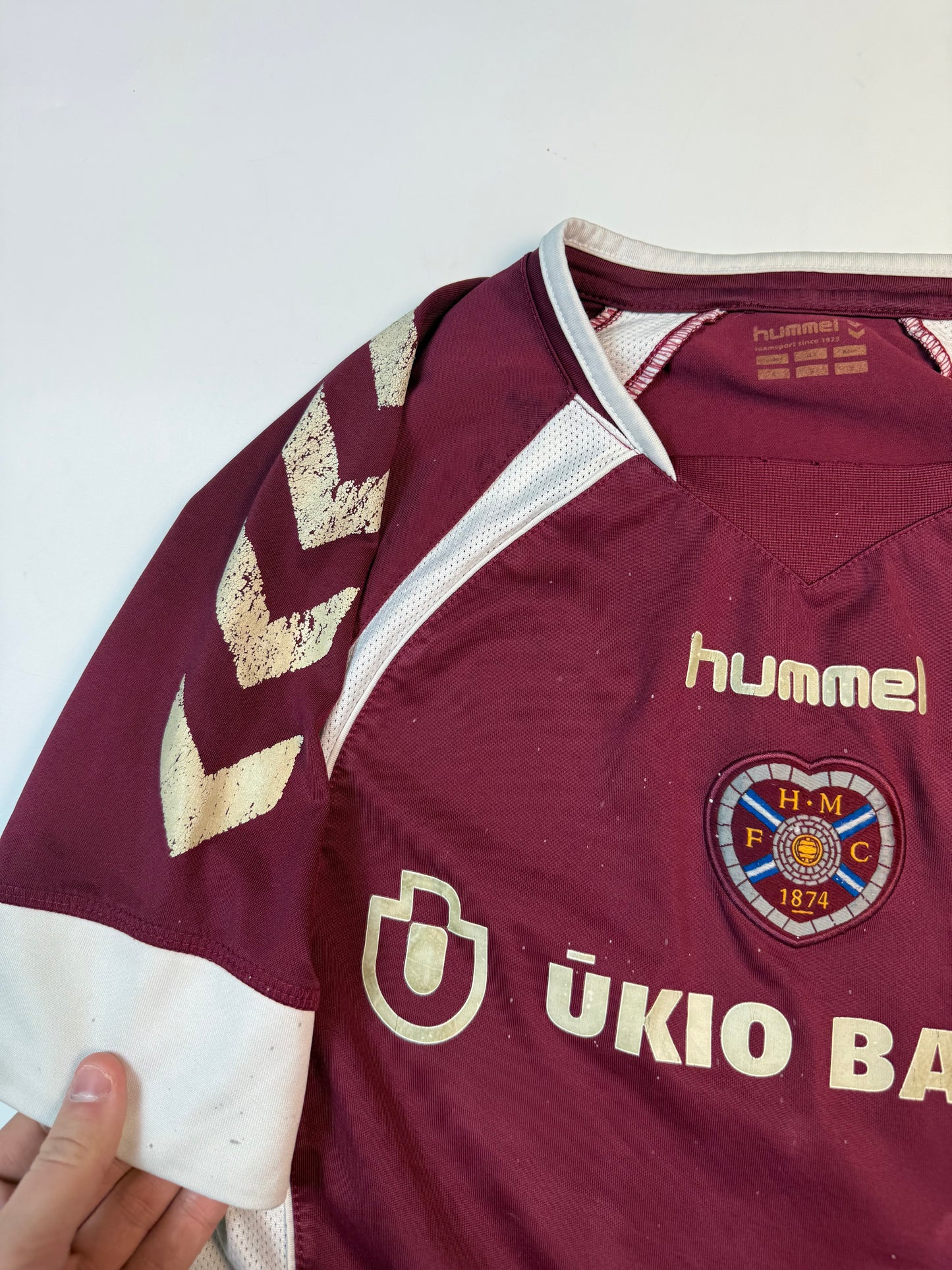 Vintage Hearts 2006/07 Hummel football shirt (S)
