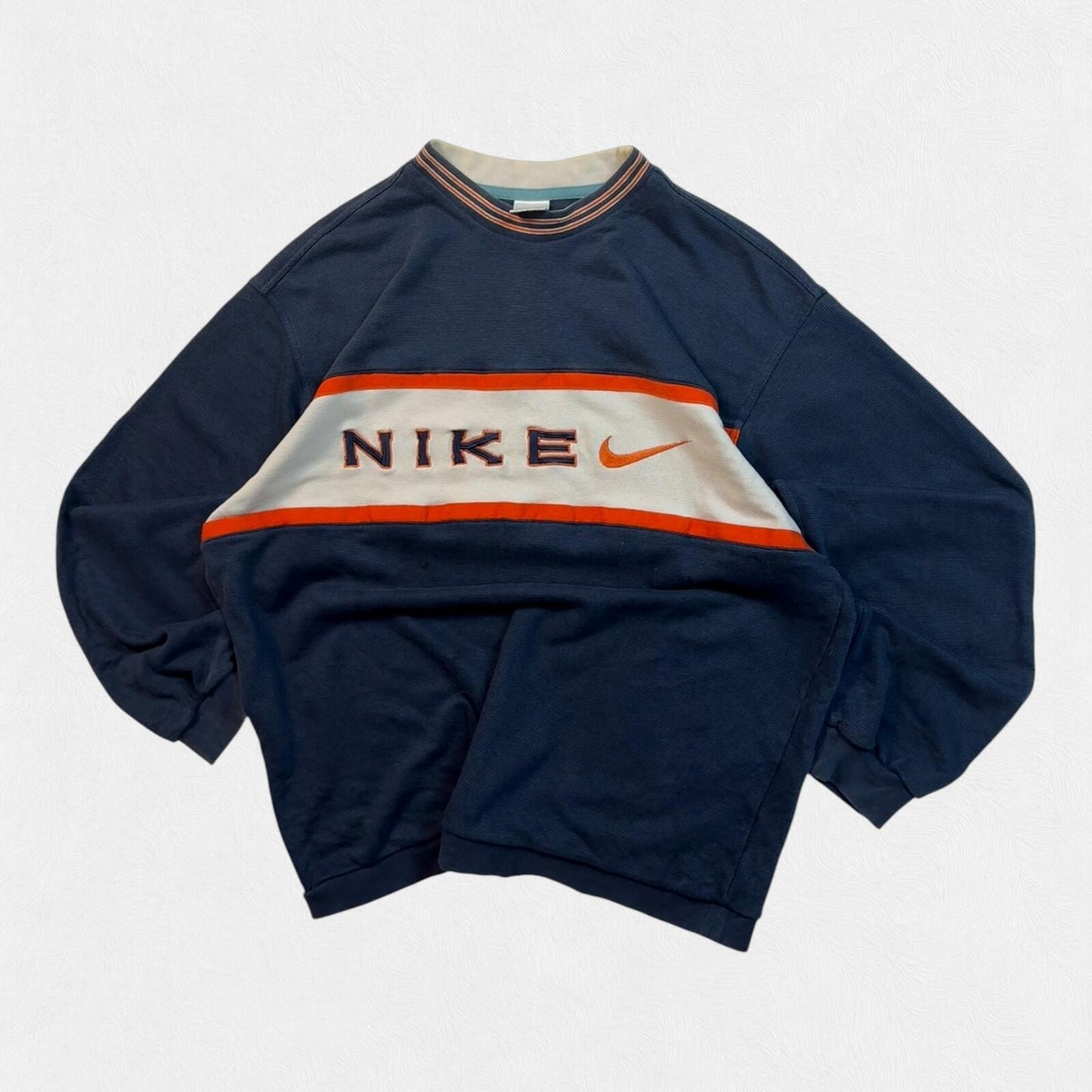 Vintage 90s Nike spell out sweatshirt (L)