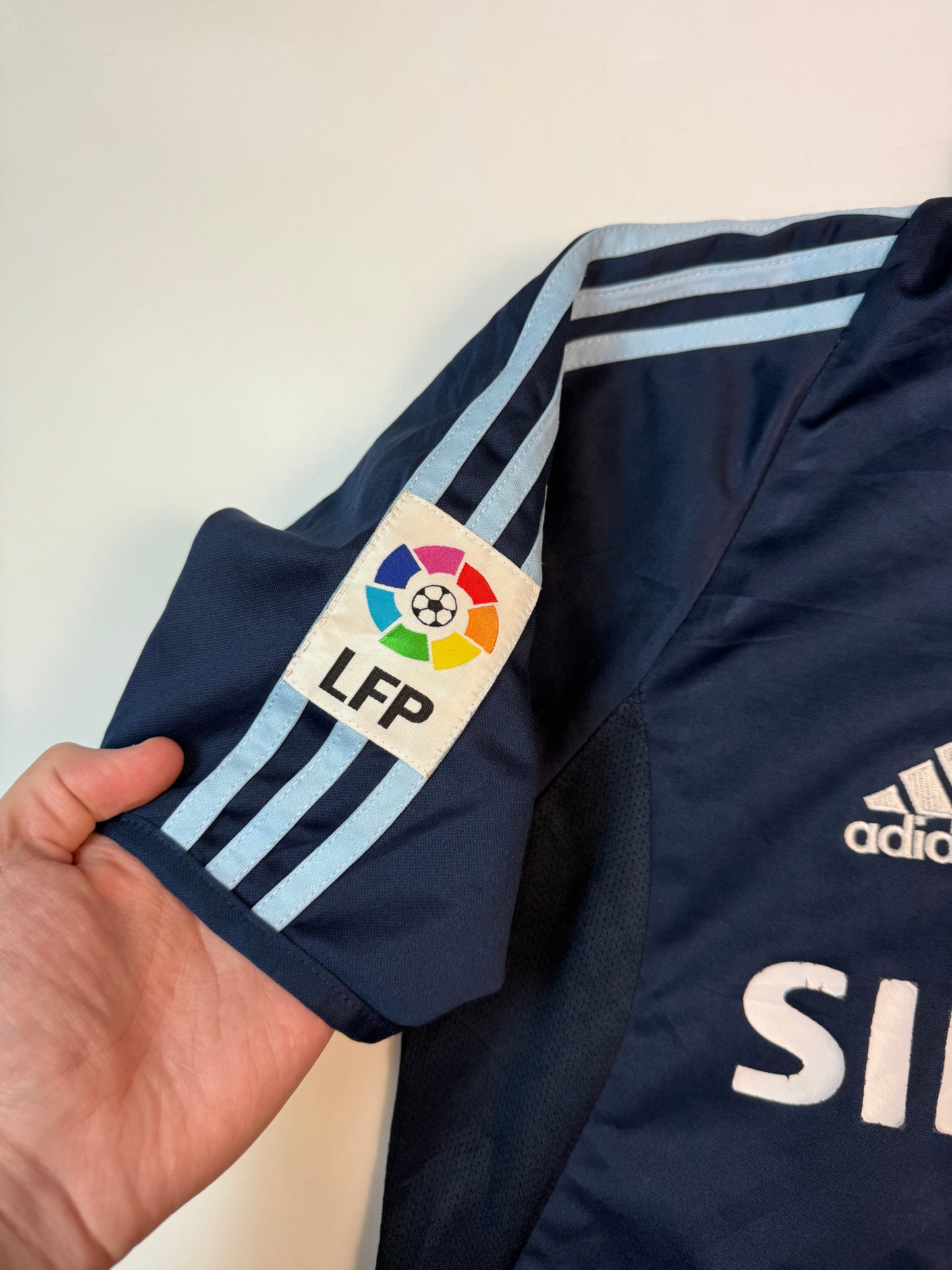 Vintage Real Madrid 2003/04 Adidas away football shirt (M)