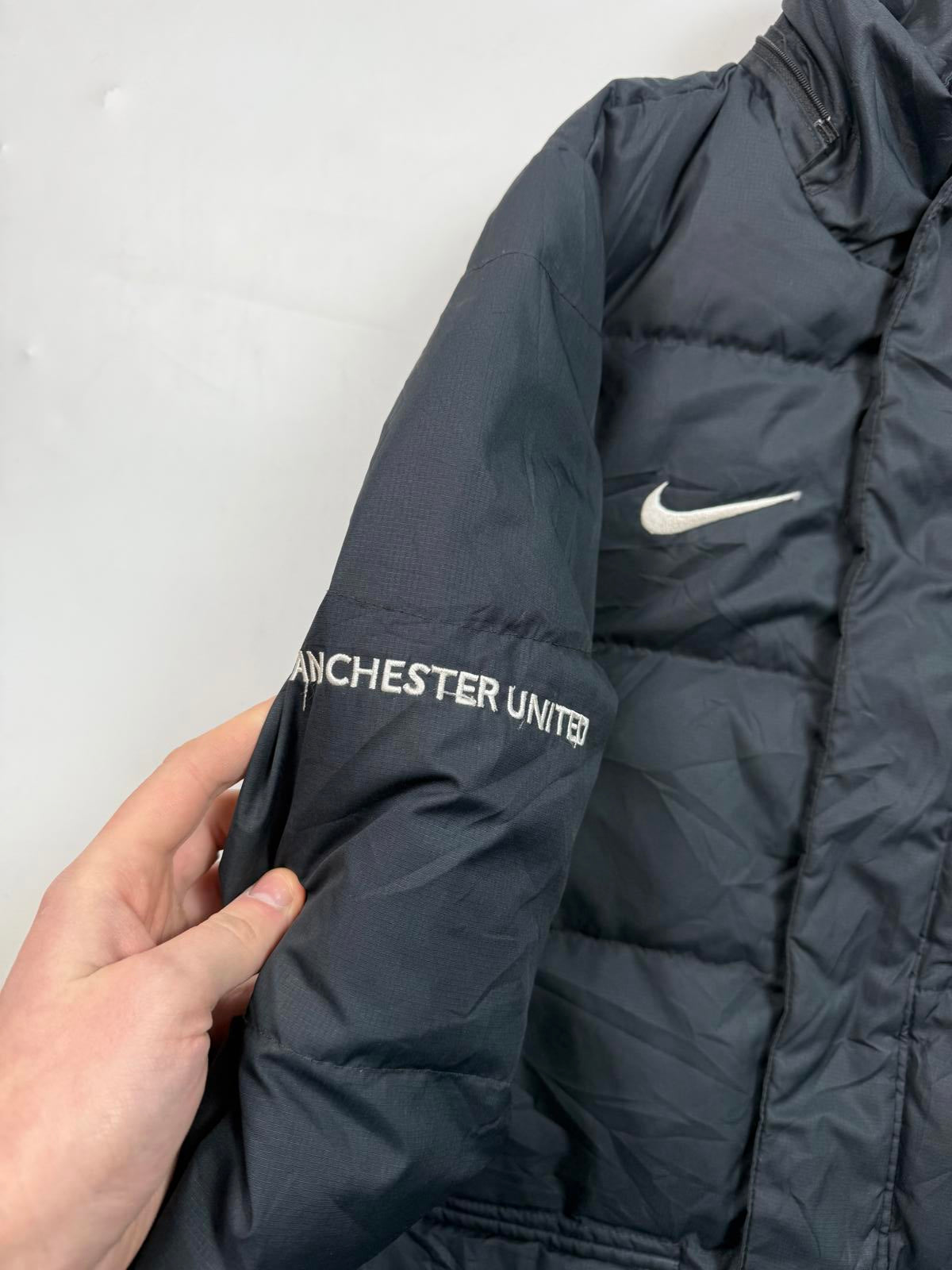 Vintage Manchester United 2008/09 Nike football puffer jacket (S)