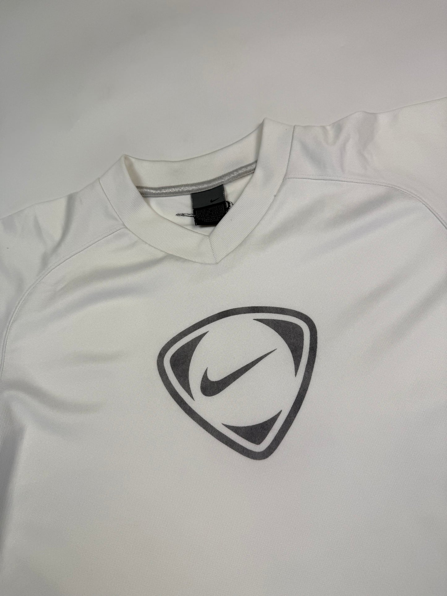Vintage Nike shield football centre swoosh tee (S)