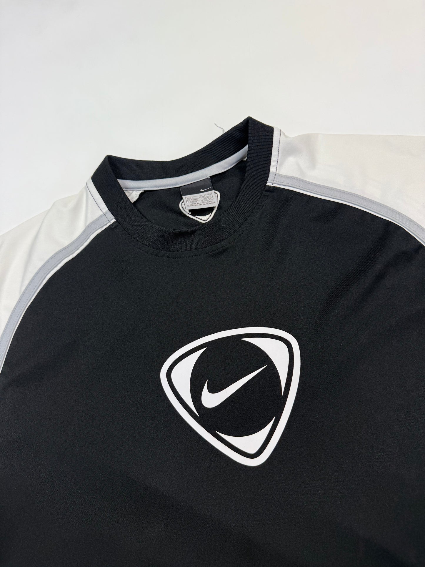 Vintage Nike shield football centre swoosh tee (L)