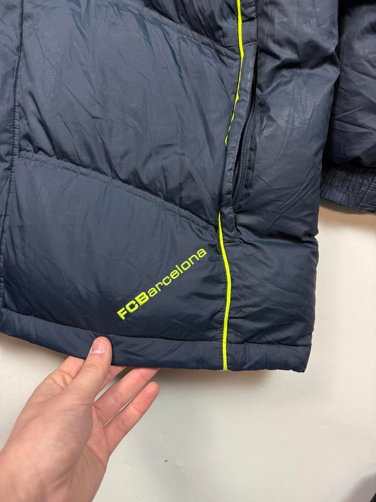 Vintage 2000s Barcelona Nike football puffer jacket (XL)