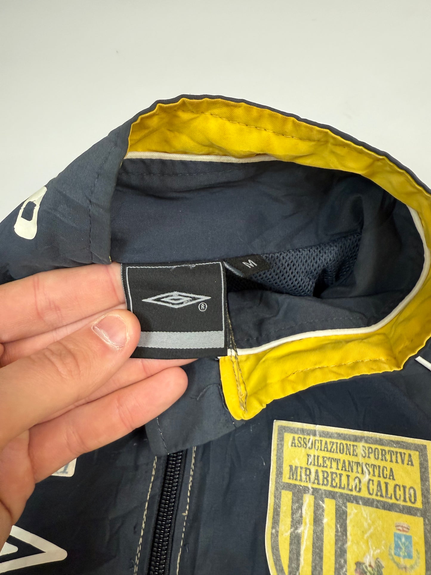 Vintage Italian Umbro football track jacket (M)