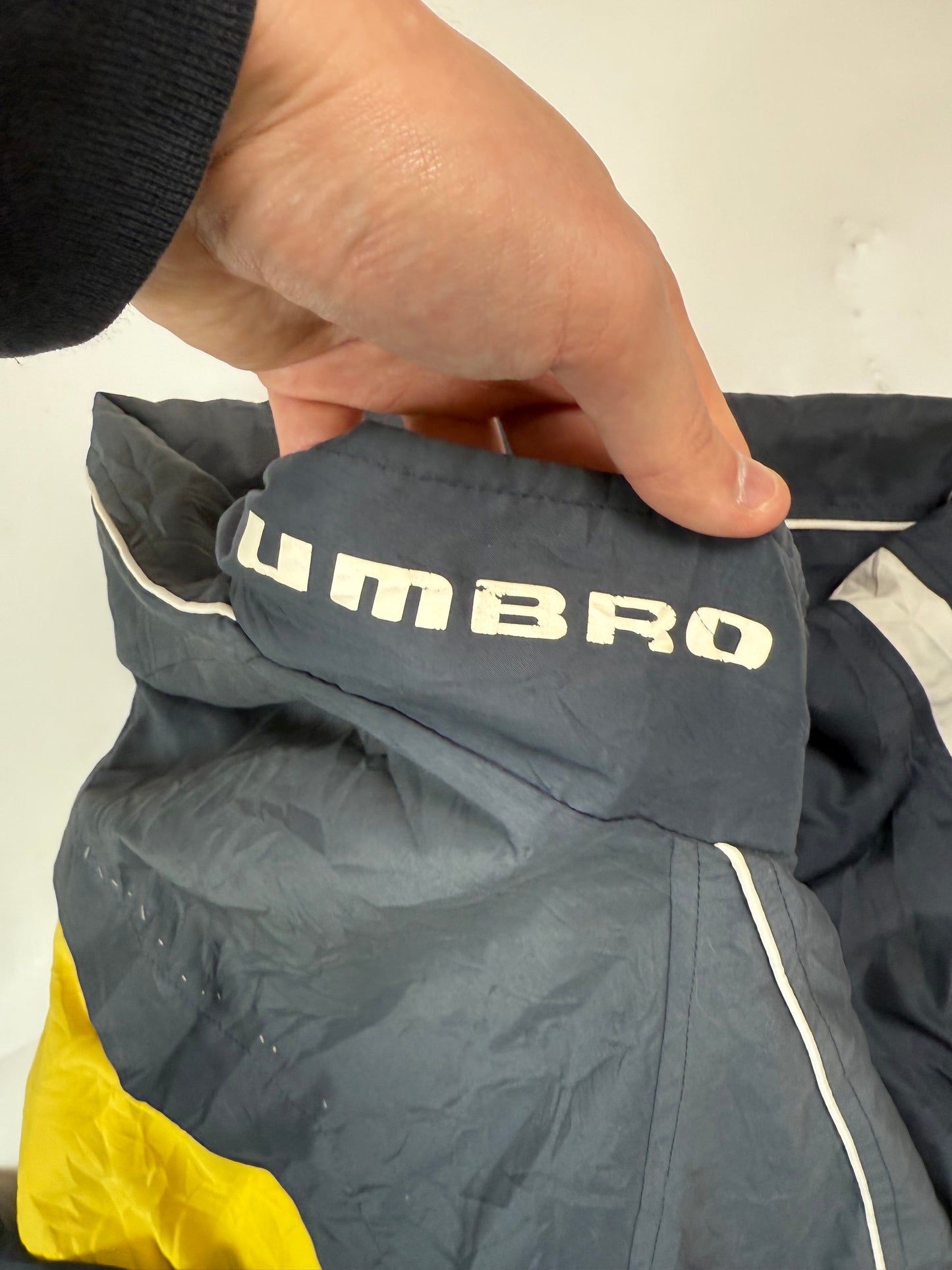 Vintage Italian Umbro football track jacket (M)