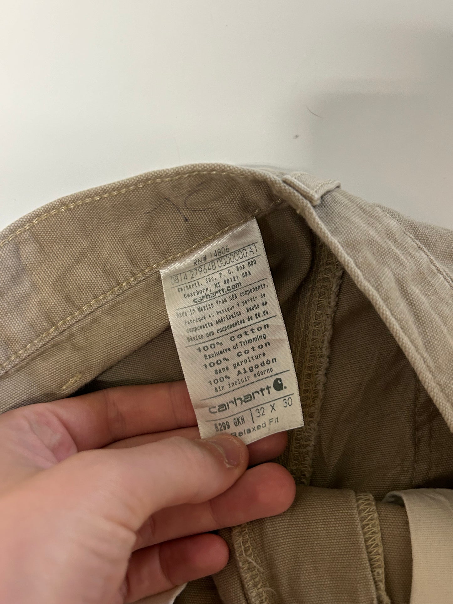 Carhartt trousers (W32)