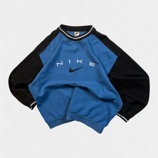 Vintage 90s Nike spell out sweatshirt (XL)