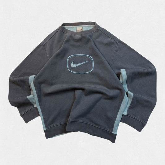Vintage Nike centre swoosh sweatshirt (M)