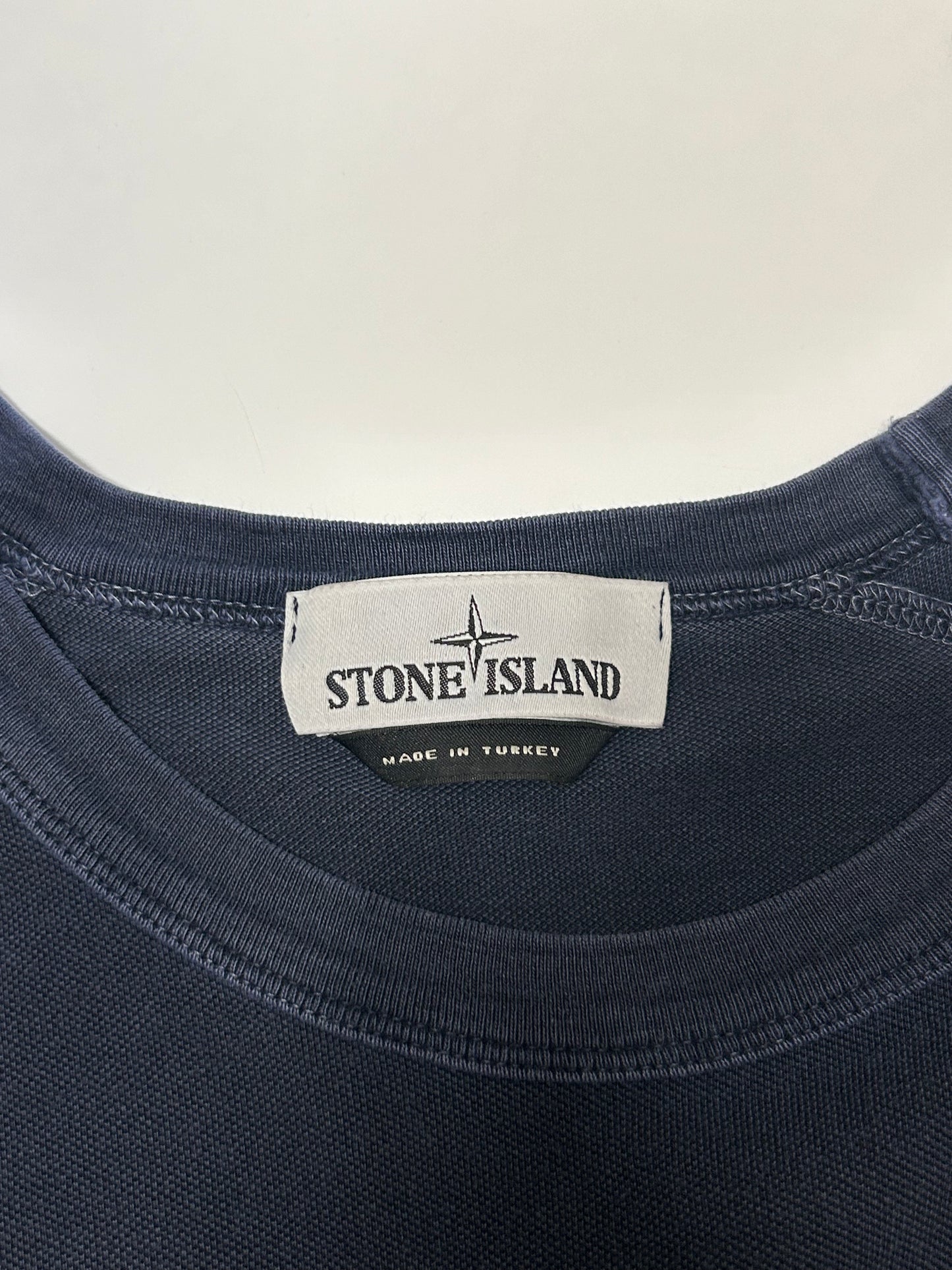 Stone Island pigment dye tee (L)