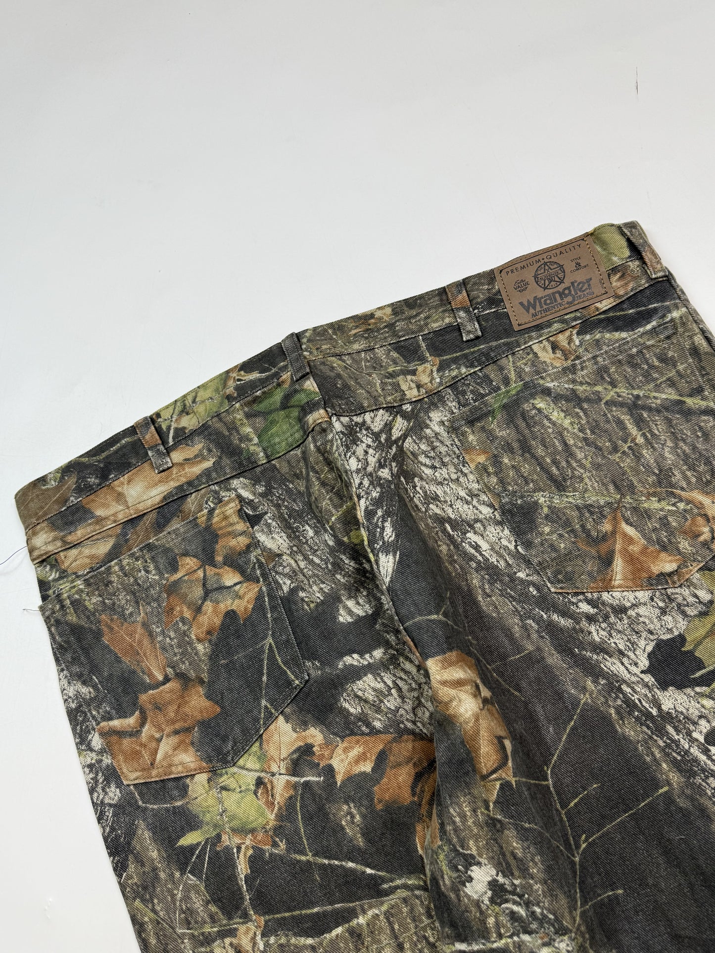Vintage Wrangler baggy real tree trousers (W42)