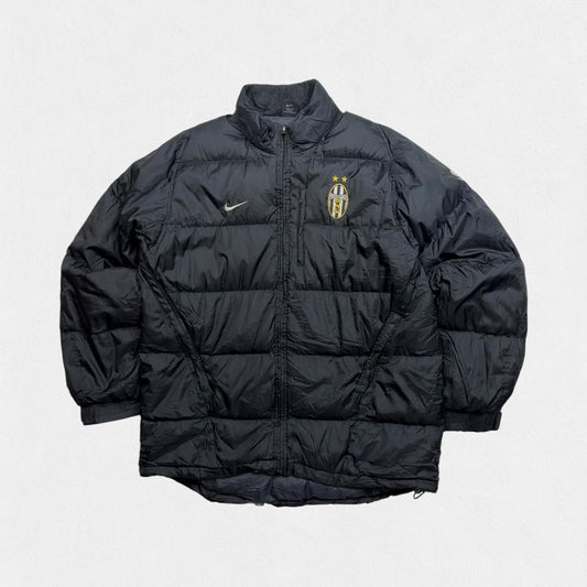 Vintage Juventus 2003/04 Nike football puffer jacket (L)