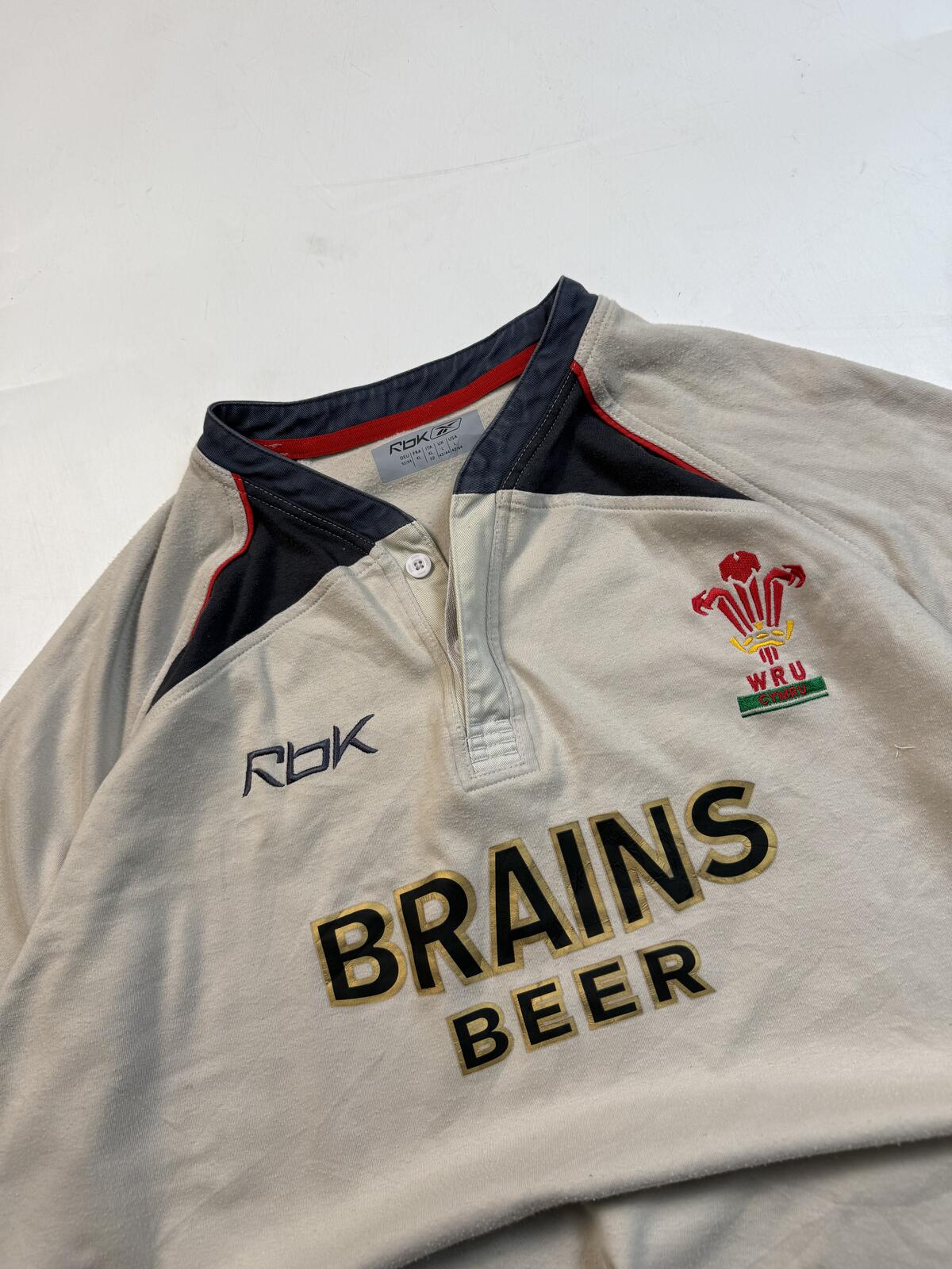 Vintage Wales 2005-07 Reebok away rugby union shirt (L)