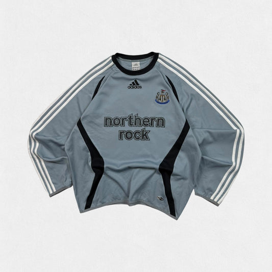 Vintage Newcastle United 2006/07 Adidas football sweatshirt (M)