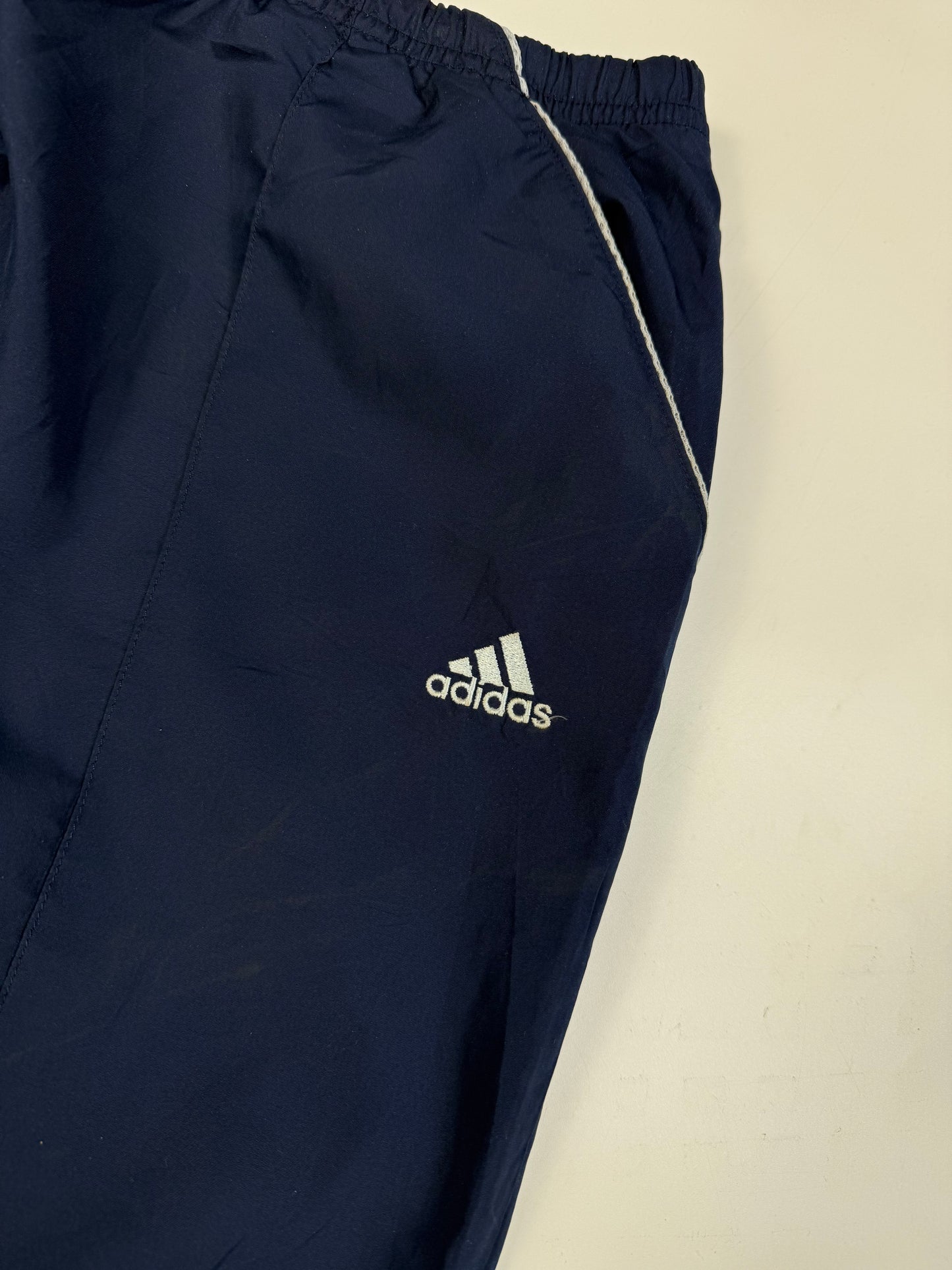 Vintage Adidas baggy track pants (M)