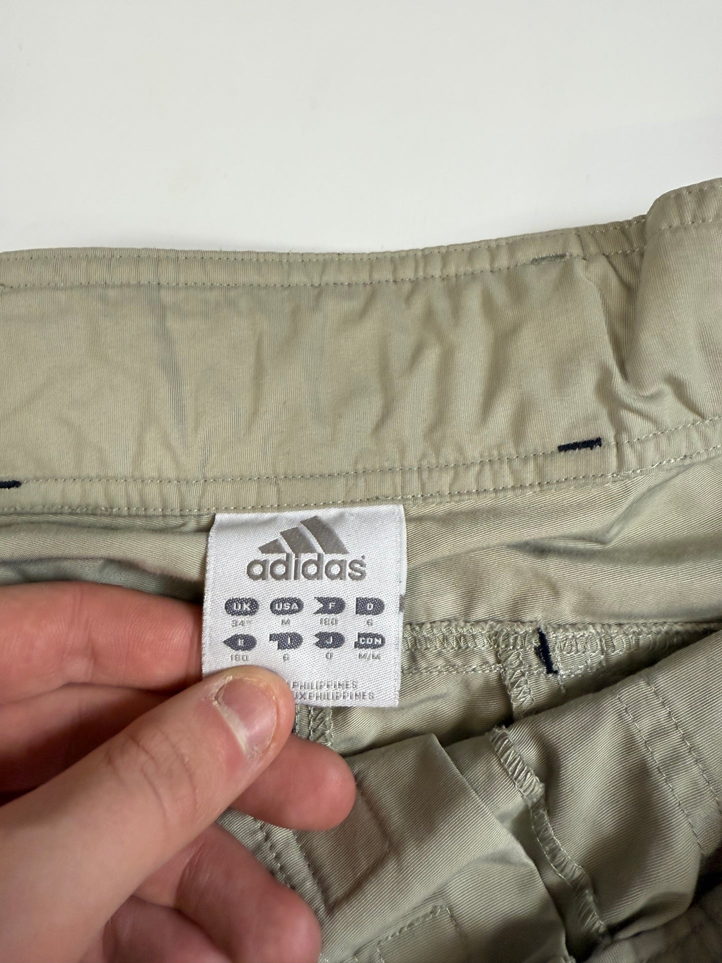Vintage Adidas baggy parachute pants (M)