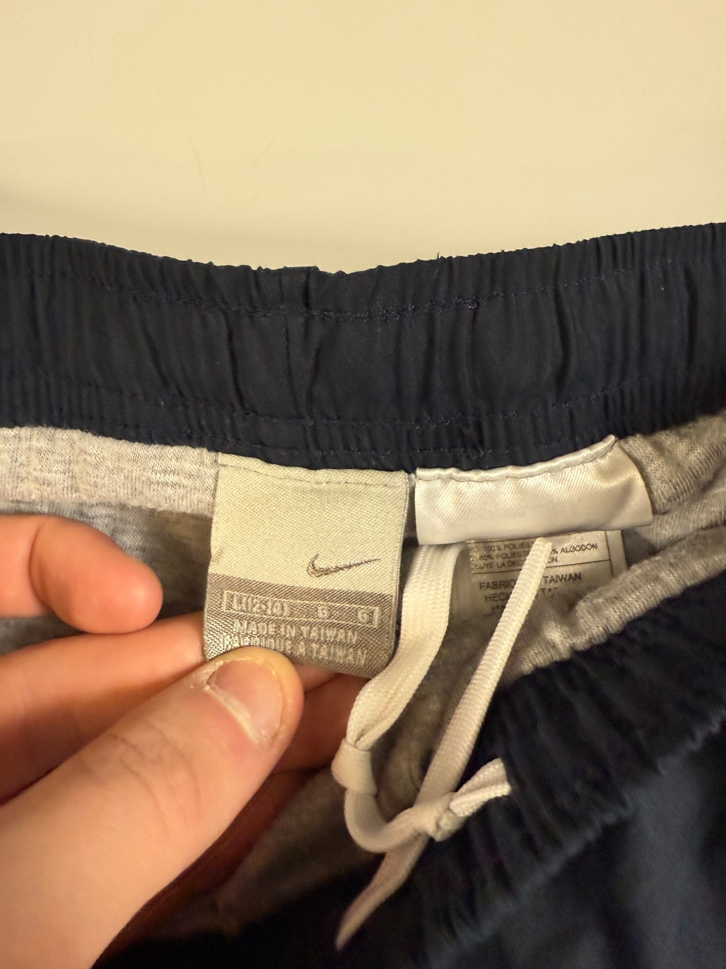 Vintage Nike baggy track pants (L)