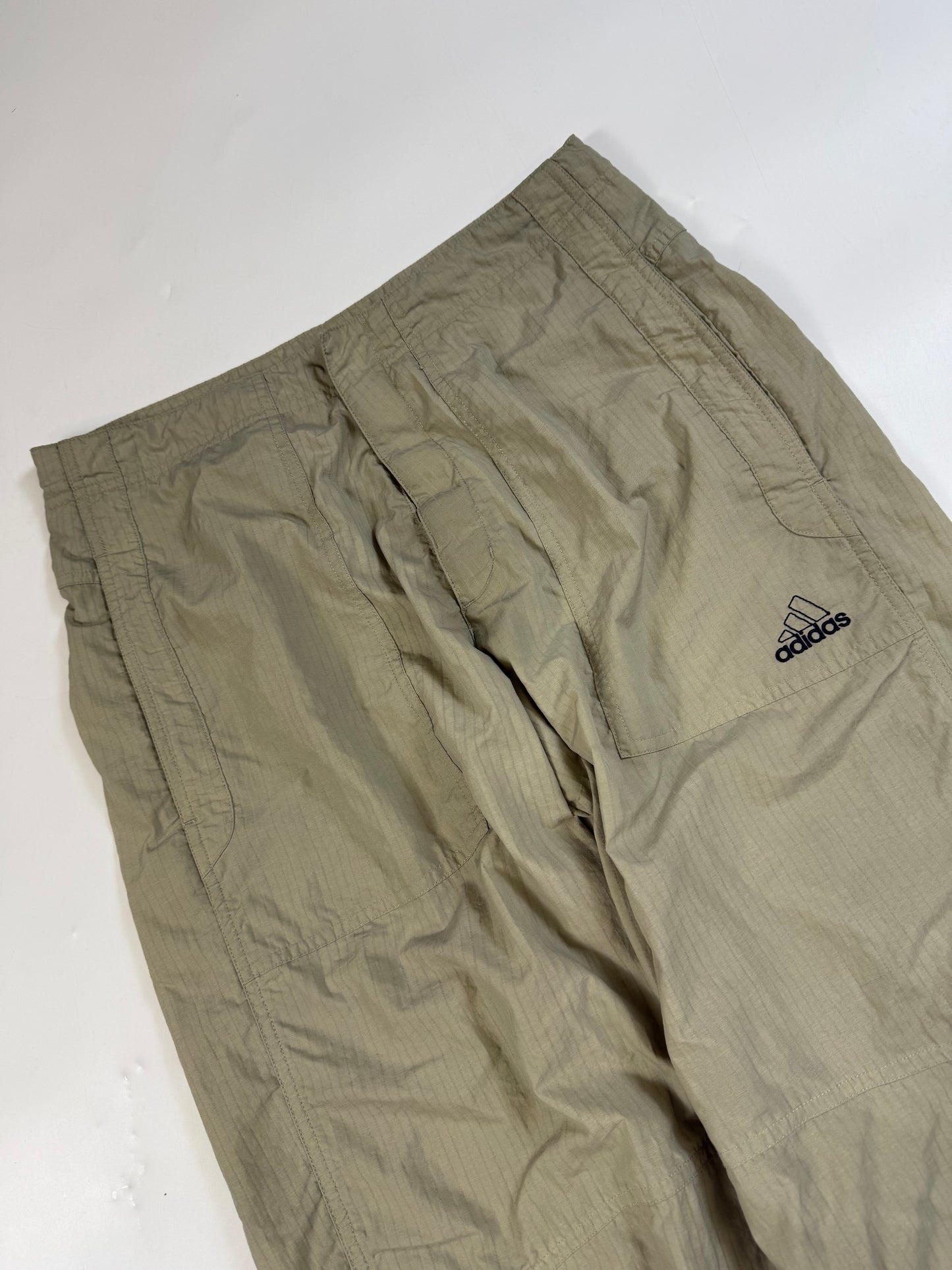 Vintage Adidas baggy track pants (M)