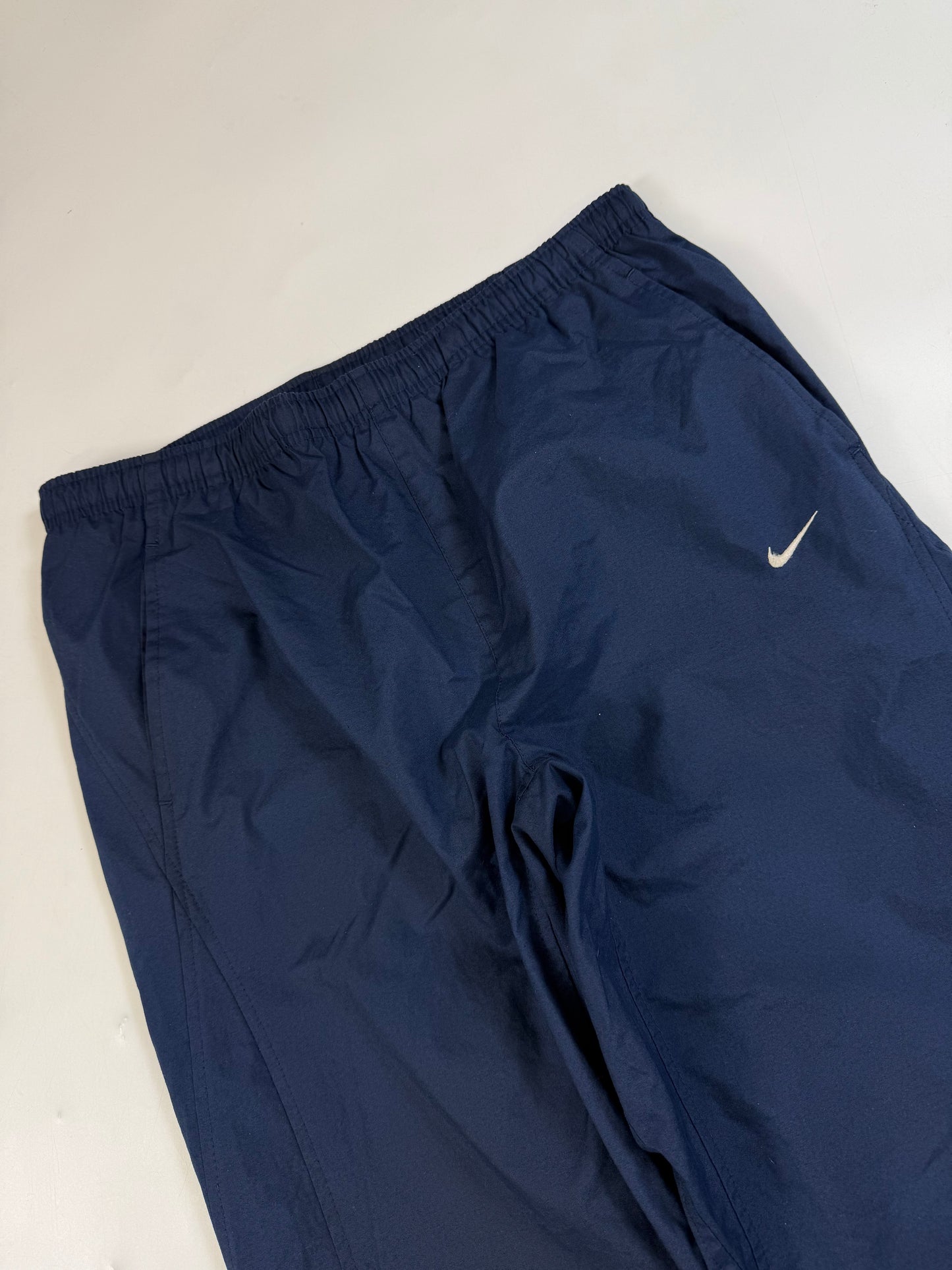 Vintage Nike baggy track pants (M)