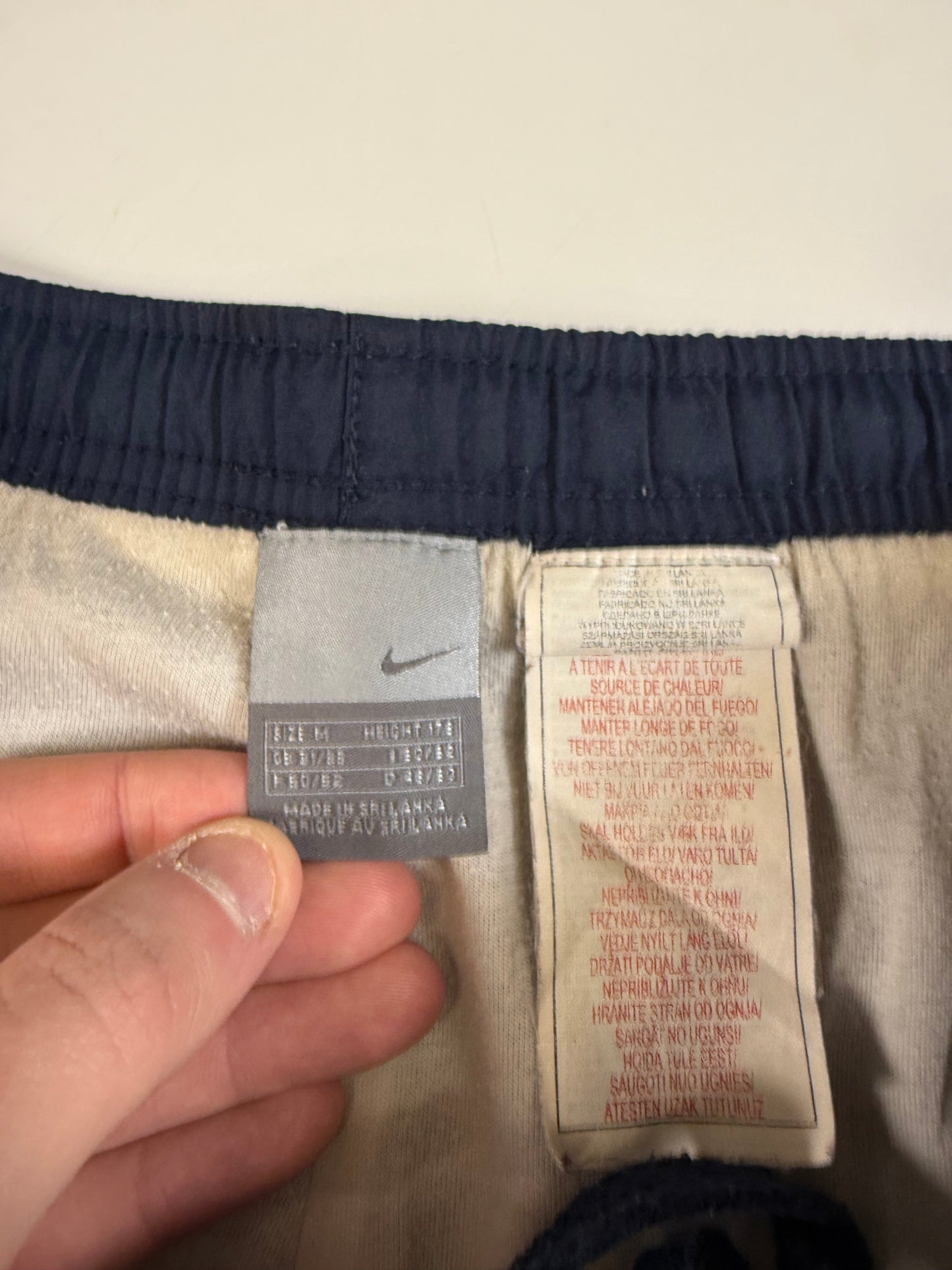 Vintage Nike baggy track pants (M)