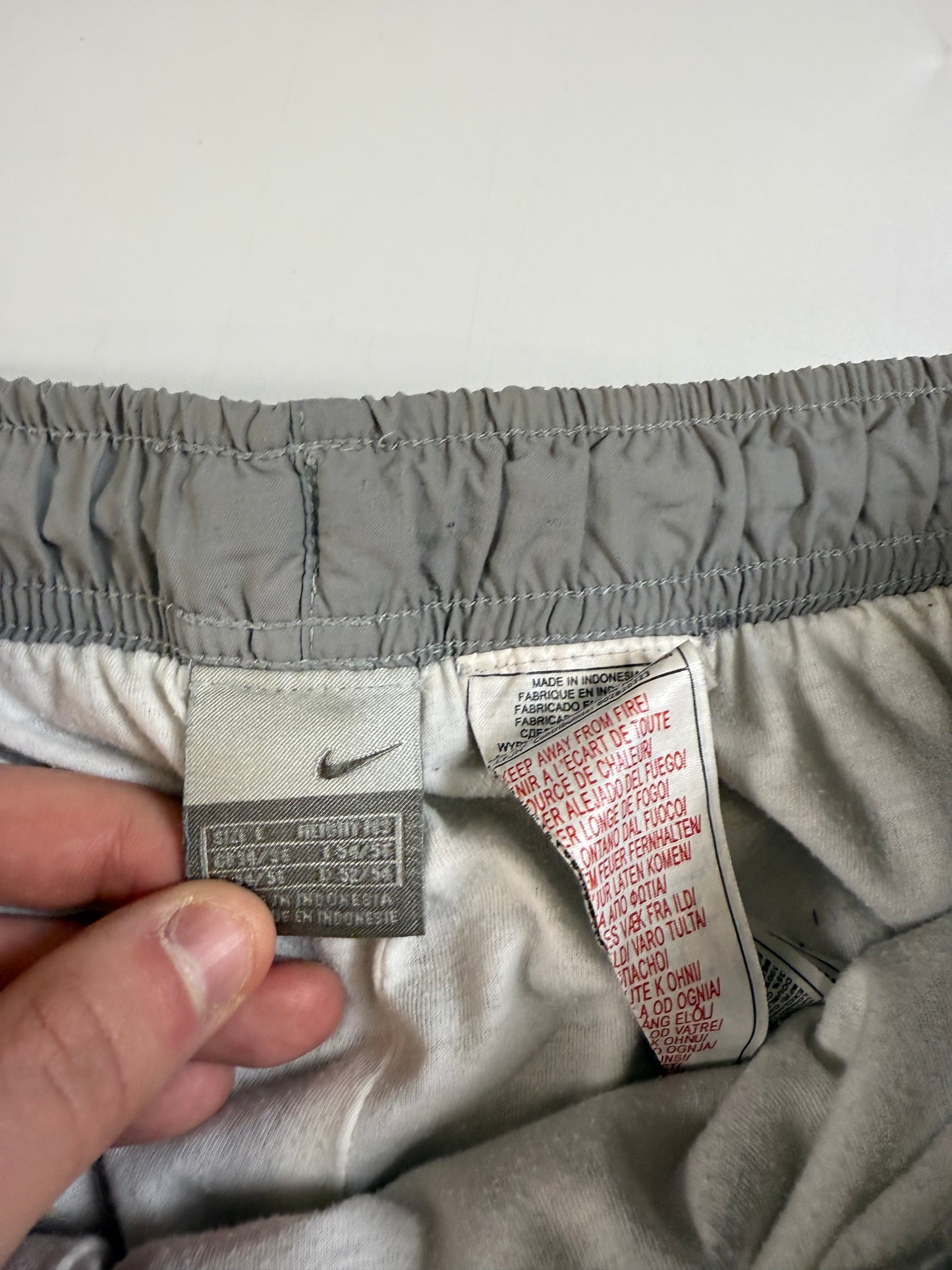 Vintage Nike baggy track pants (L)