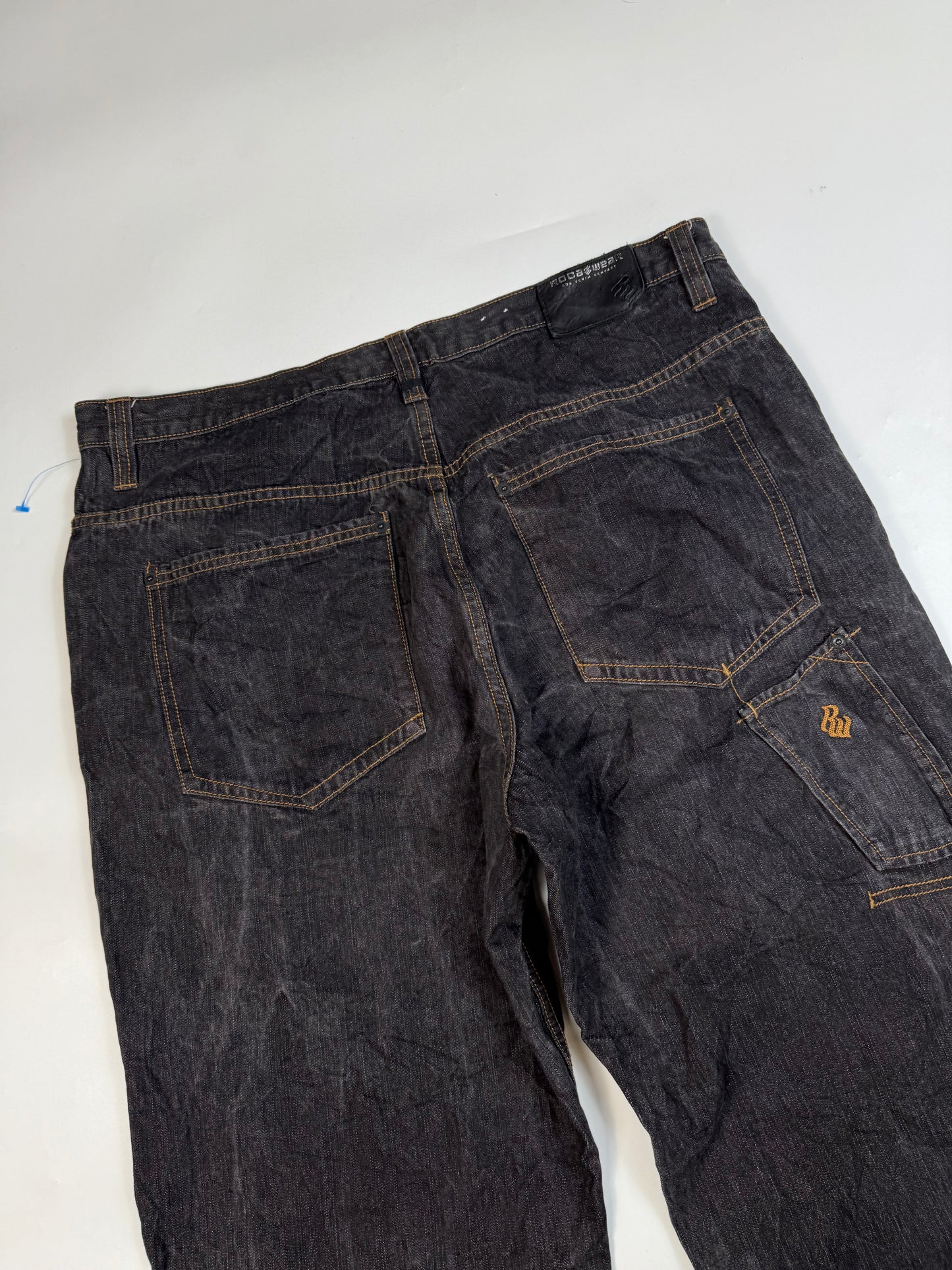 Vintage Y2K Rocawear baggy Jeans (W38)