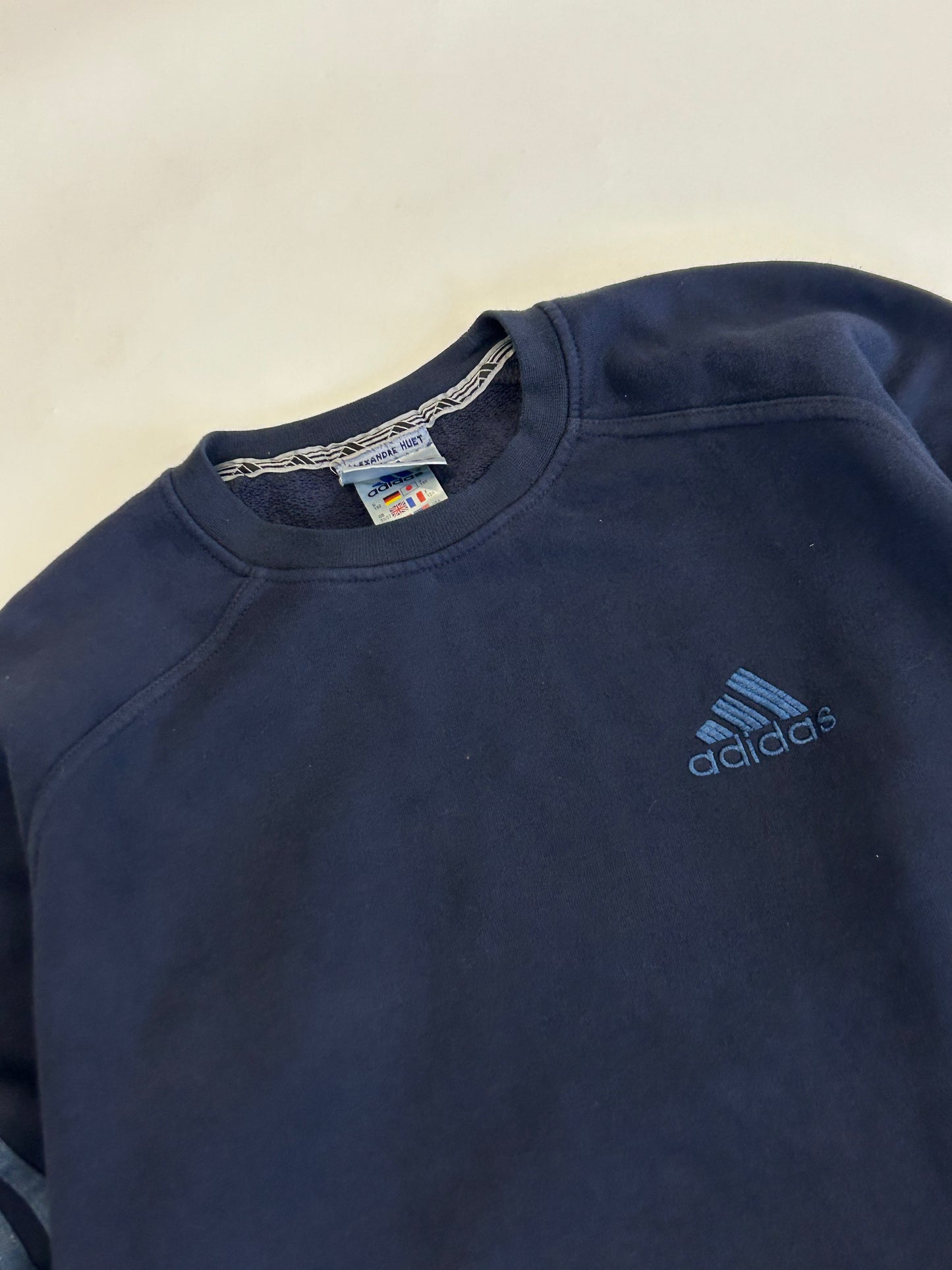 Vintage Adidas small logo sweatshirt (XS)