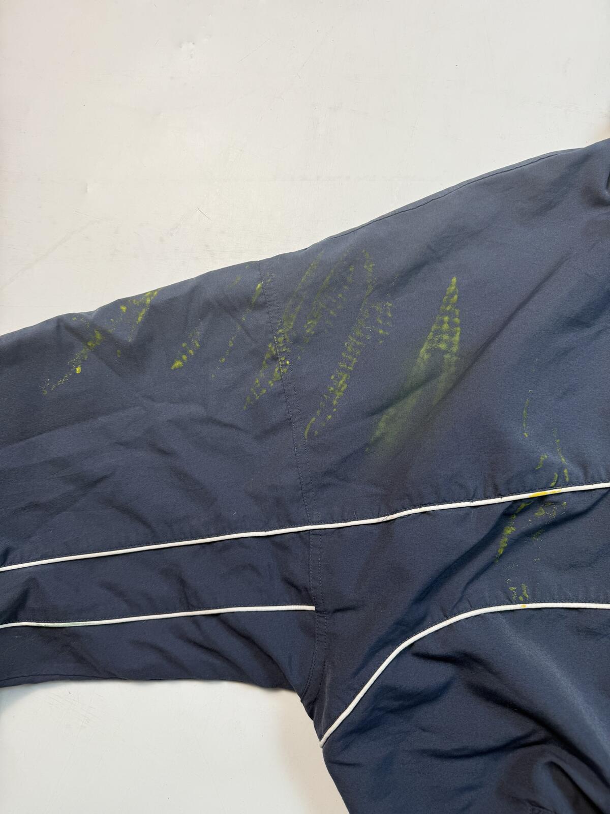 Vintage Y2K Umbro small logo track jacket (L)