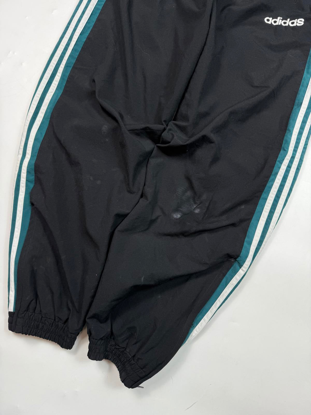 Vintage 90s adidas originals baggy track pants (M)