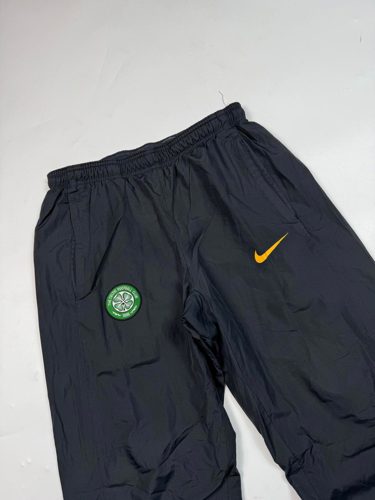 Celtic 2010/11 Nike football baggy track pants (S)