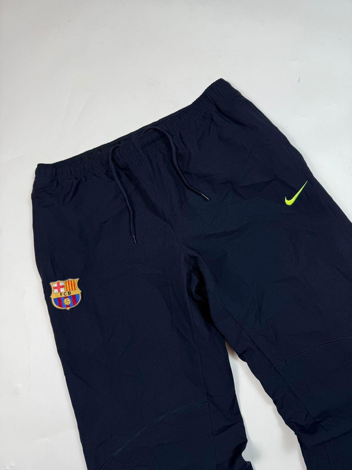 Vintage Barcelona 2007/08 Nike baggy track pants (M)