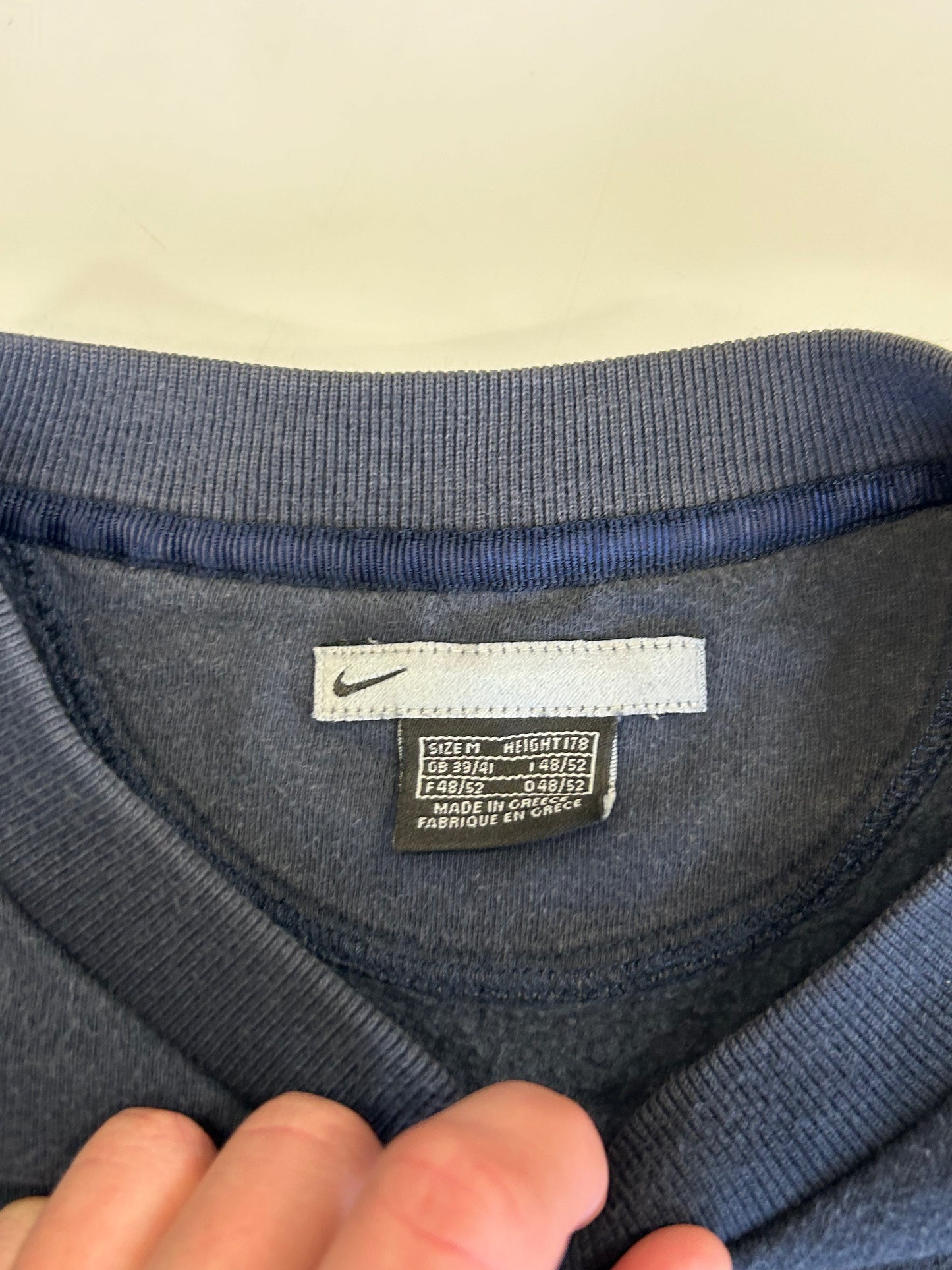 Vintage Nike mini swoosh sweatshirt (M)