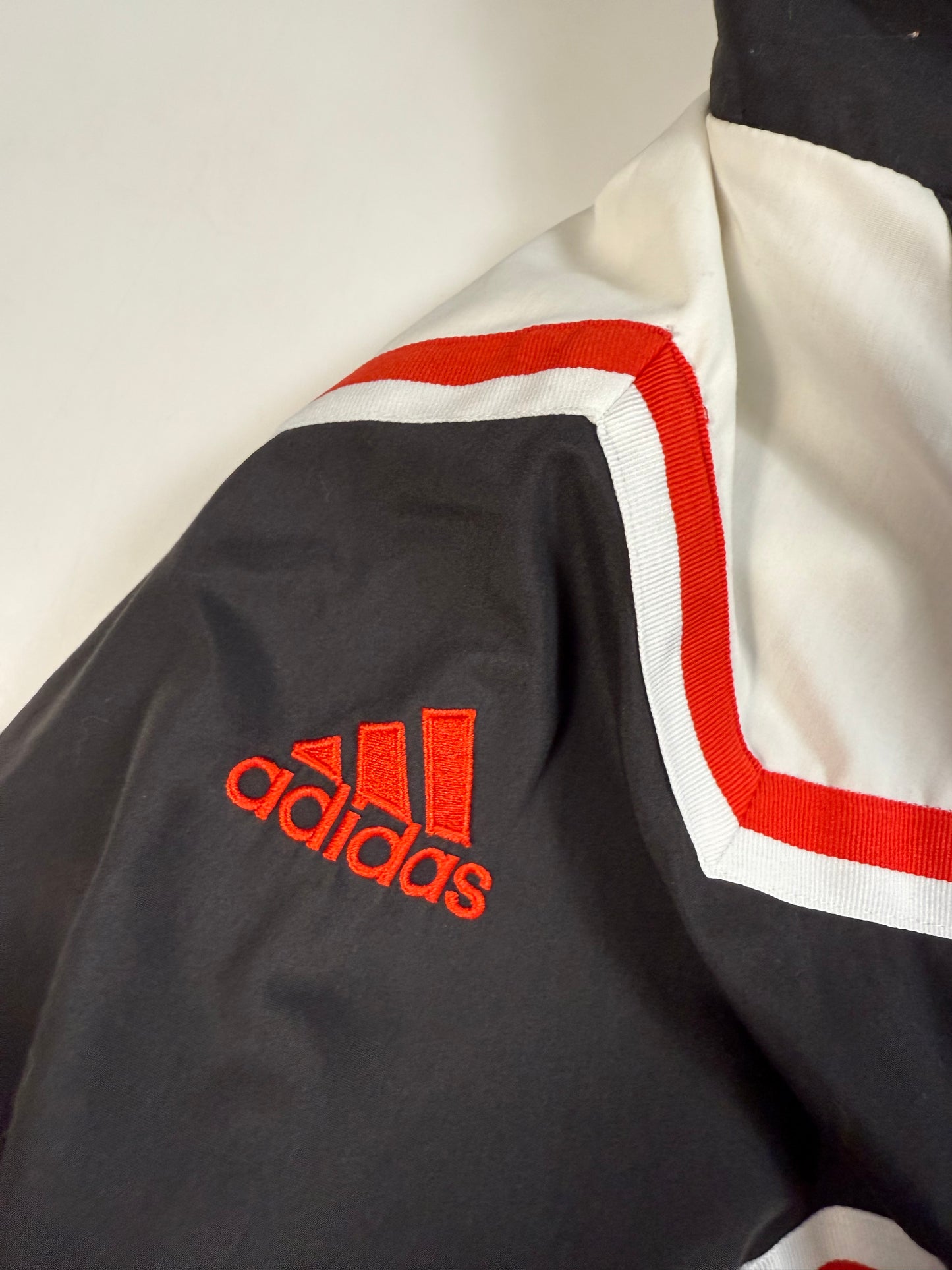 Vintage 90s Adidas track jacket (L)