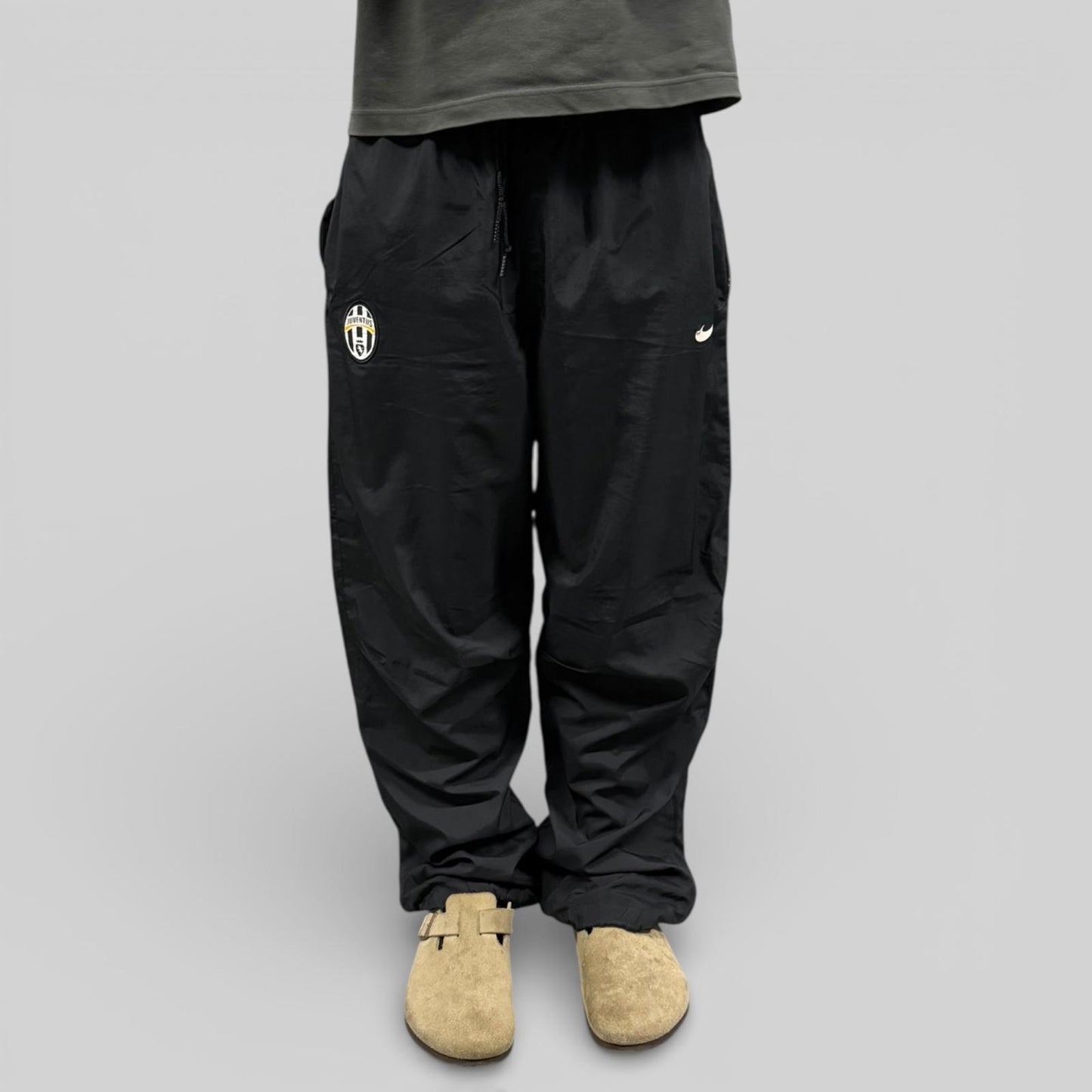 Vintage Juventus 2009/10 Nike baggy track pants (XL)