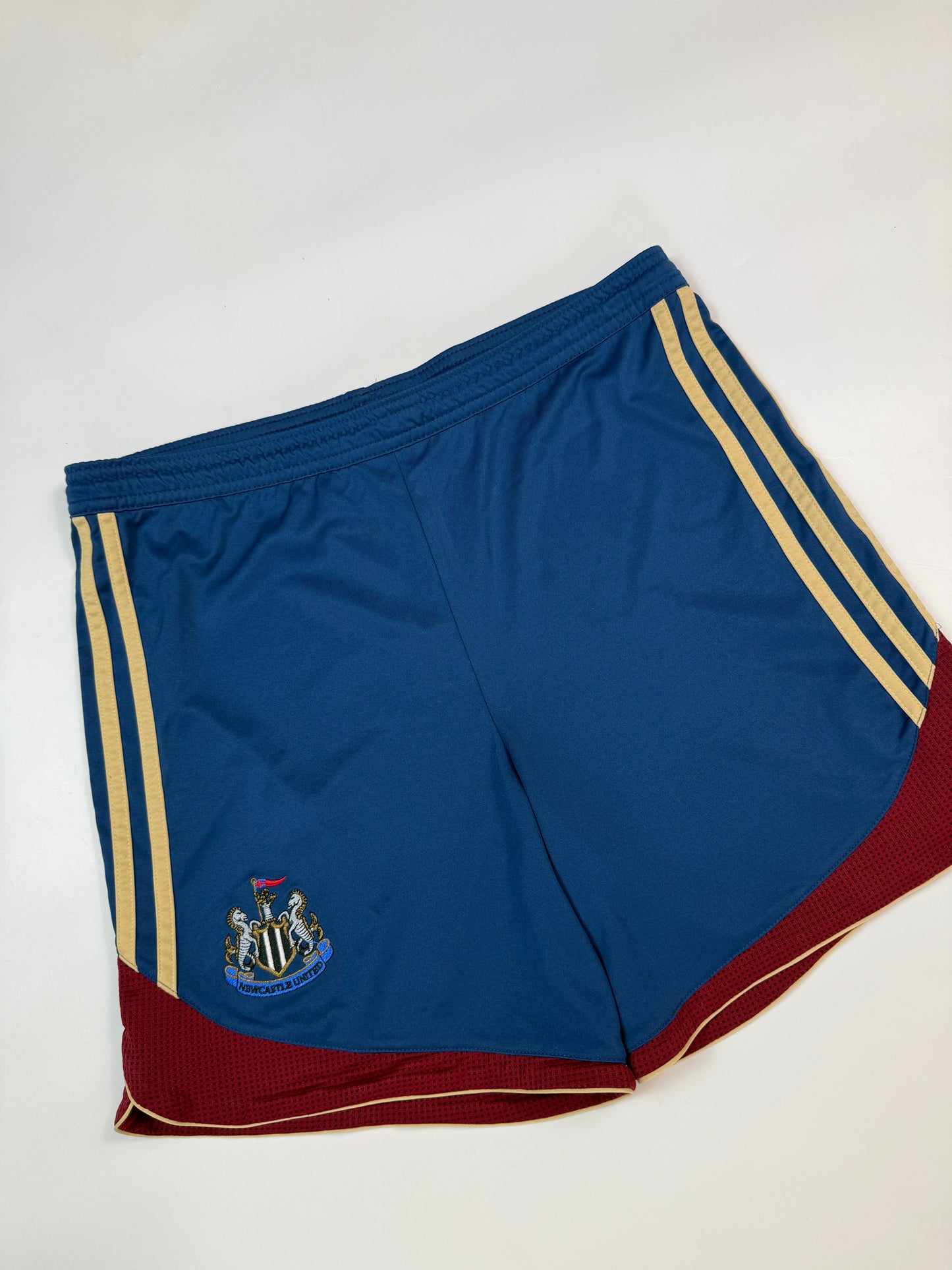Newcastle United 2006/07 Adidas football away shorts (S)