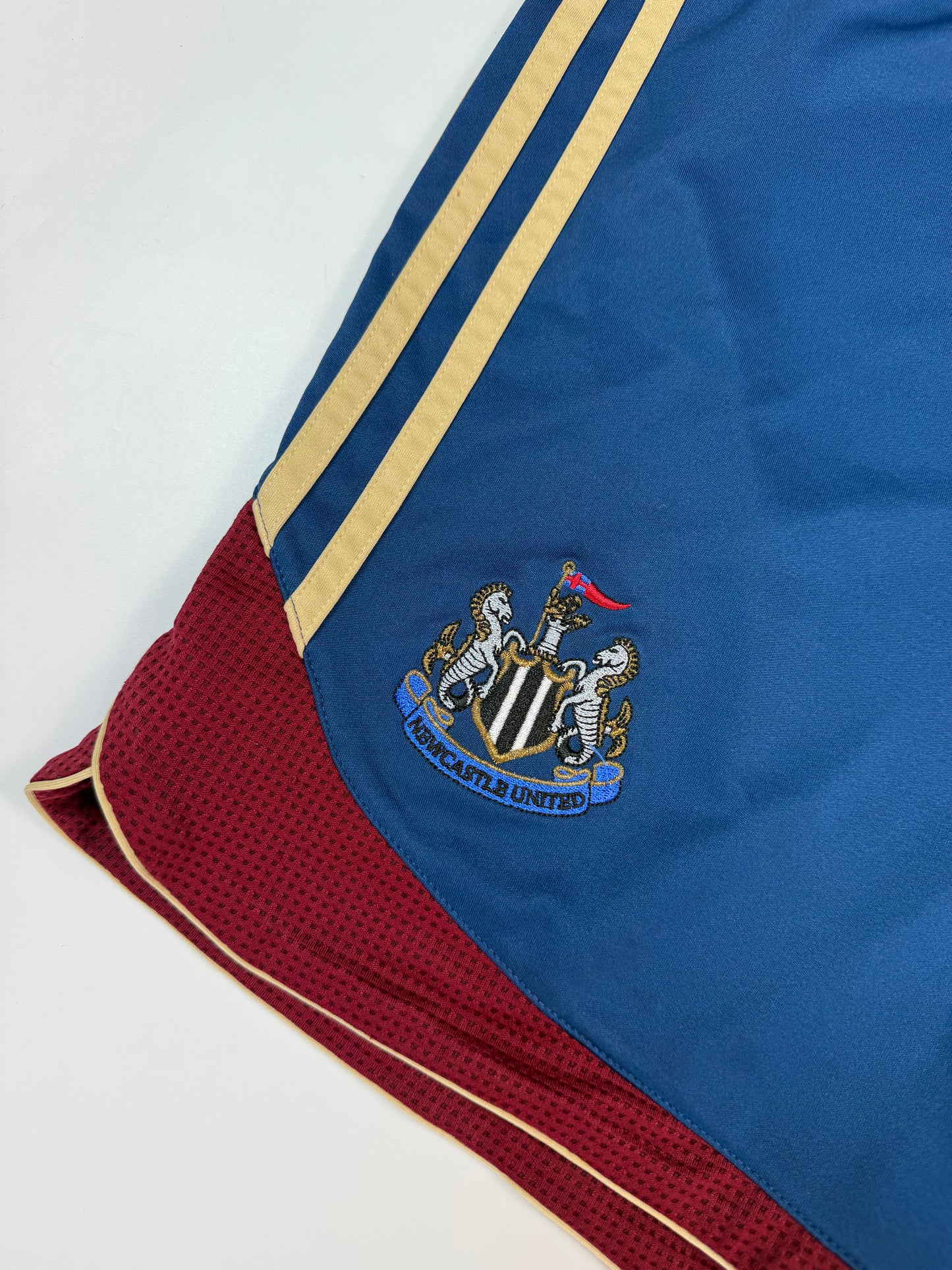 Newcastle United 2006/07 Adidas football away shorts (S)