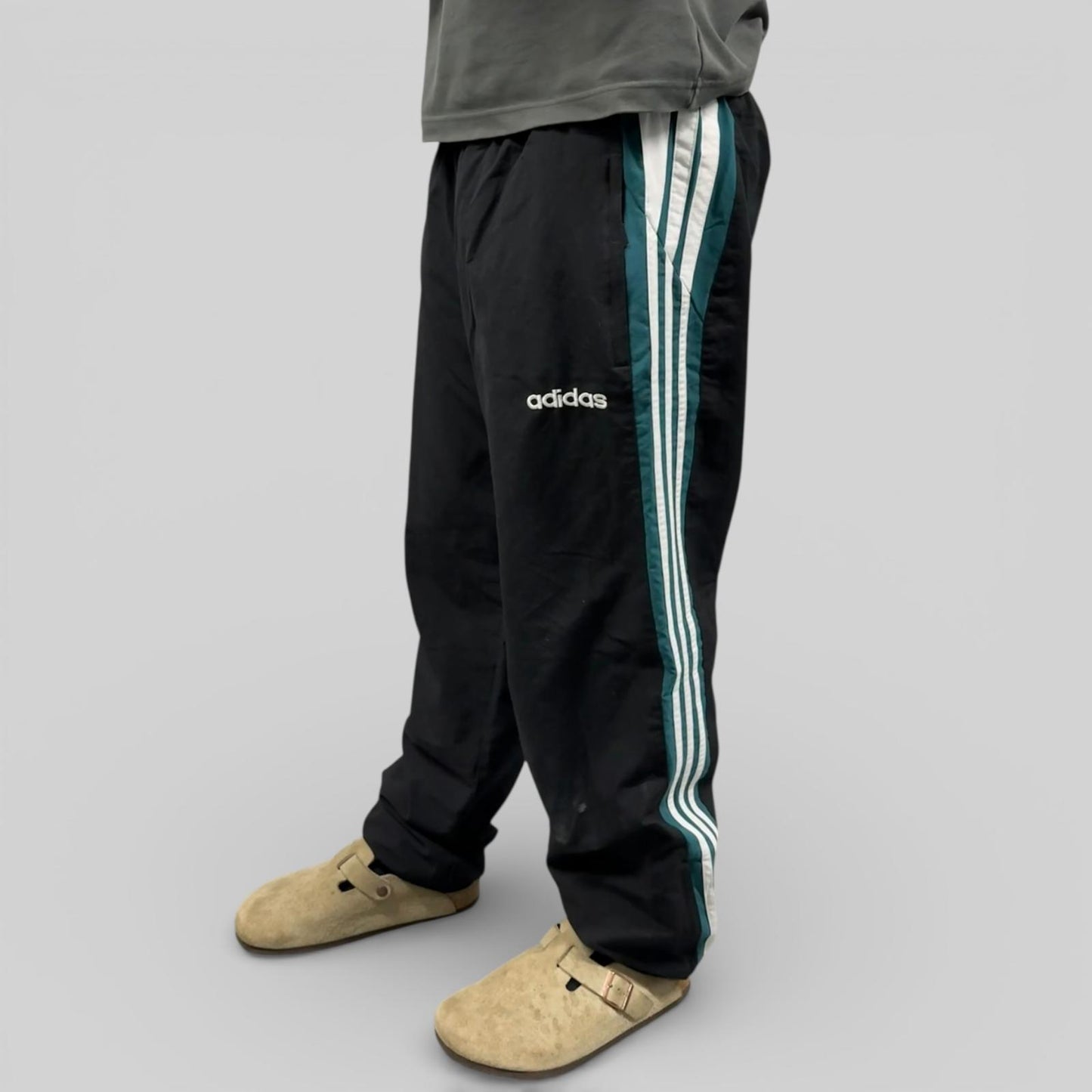 Vintage 90s adidas originals baggy track pants (M)