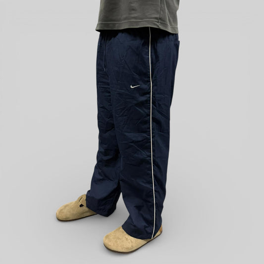 Vintage Nike baggy track pants (XL)