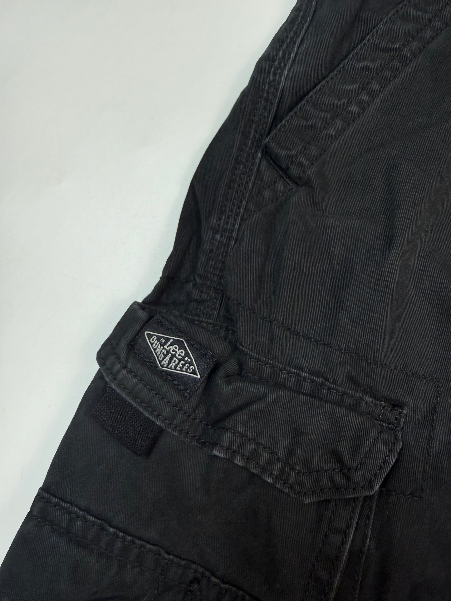 Vintage Lee dungarees baggy cargo shorts (W34)
