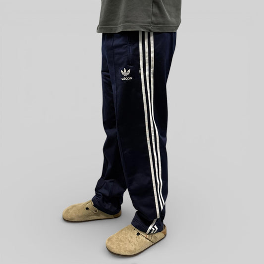 Vintage 90s adidas originals baggy track pants (M)