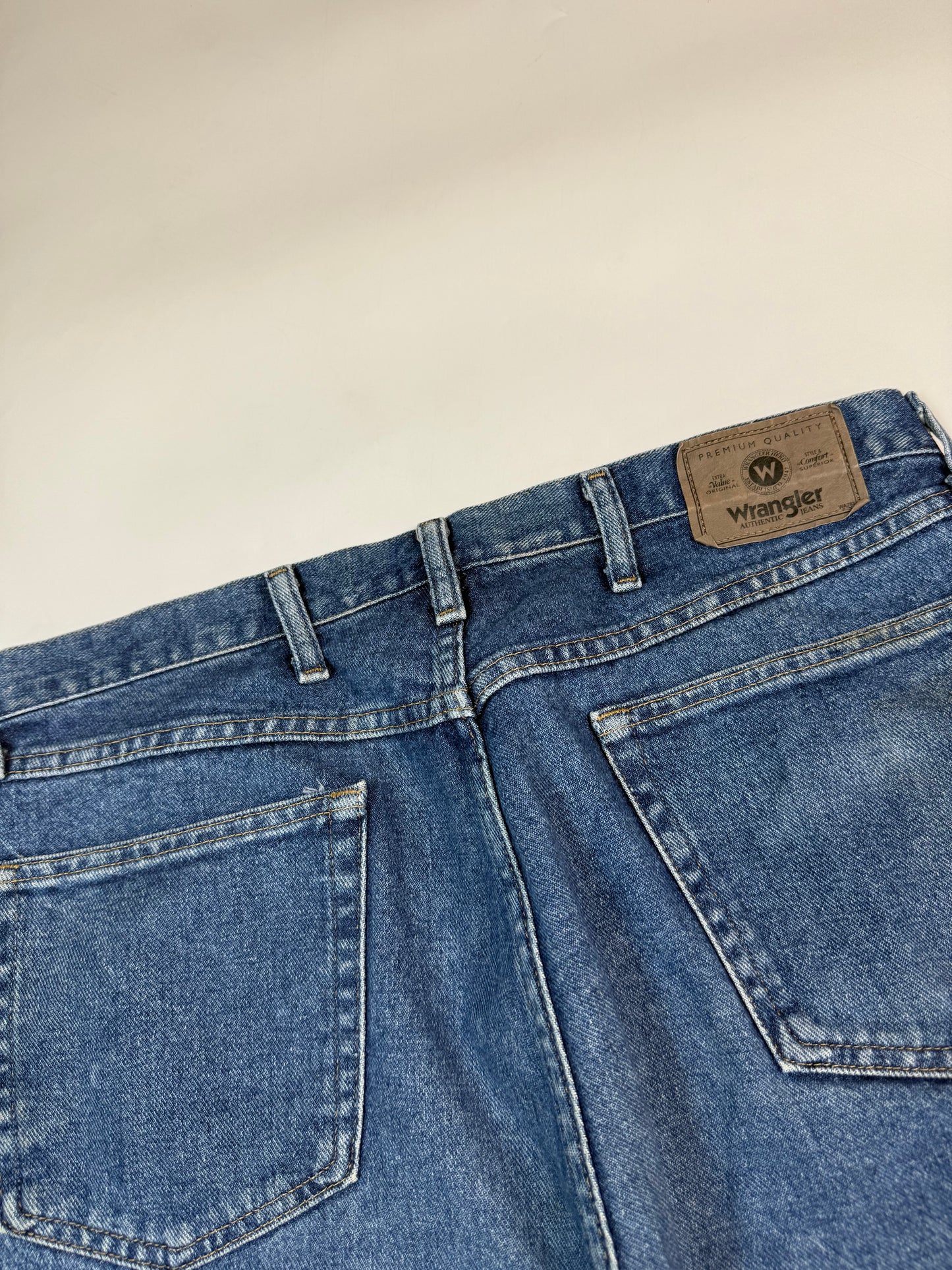 Vintage Wrangler baggy jorts (W36)