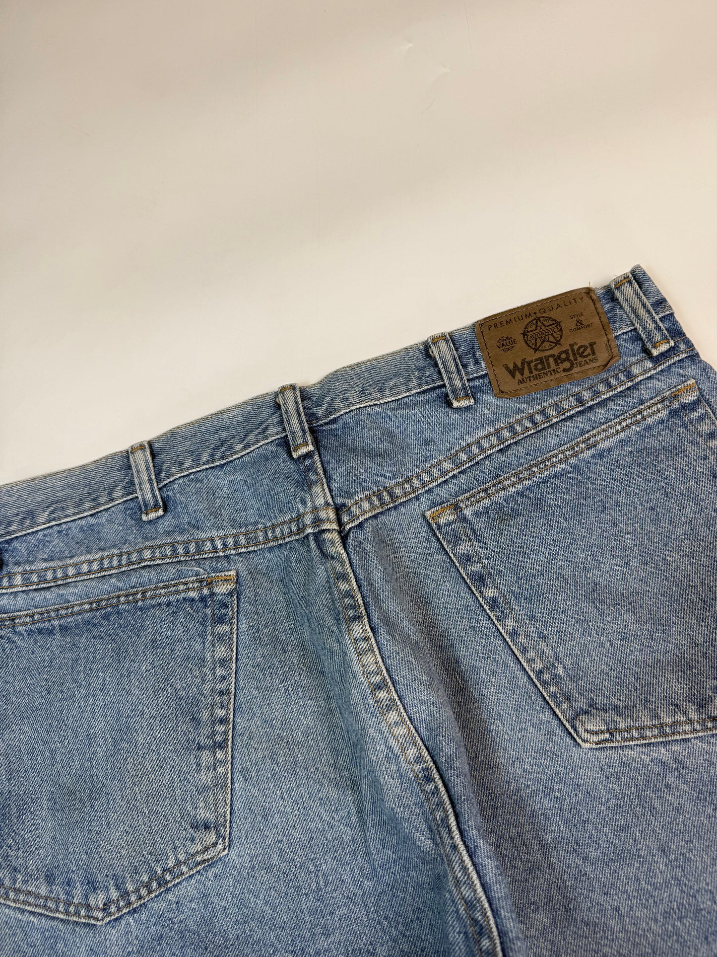 Vintage Wrangler baggy jorts (W34)