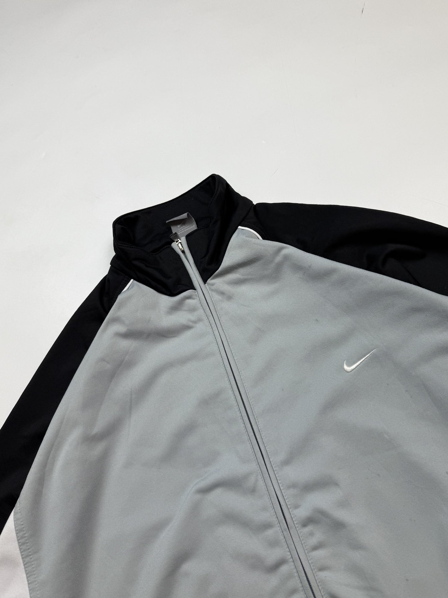 Vintage Nike mini swoosh track jacket (XL)