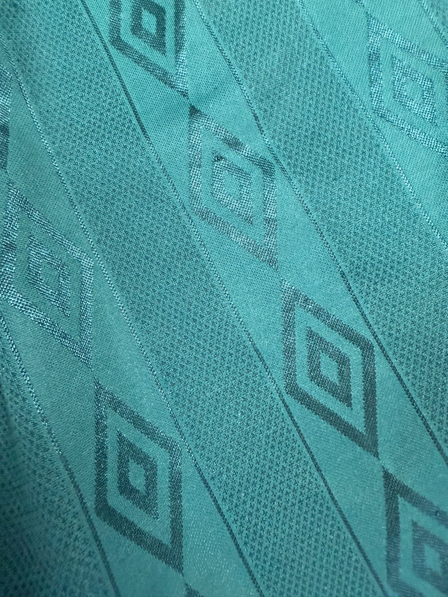 Vintage 90s Umbro football shorts (XL)