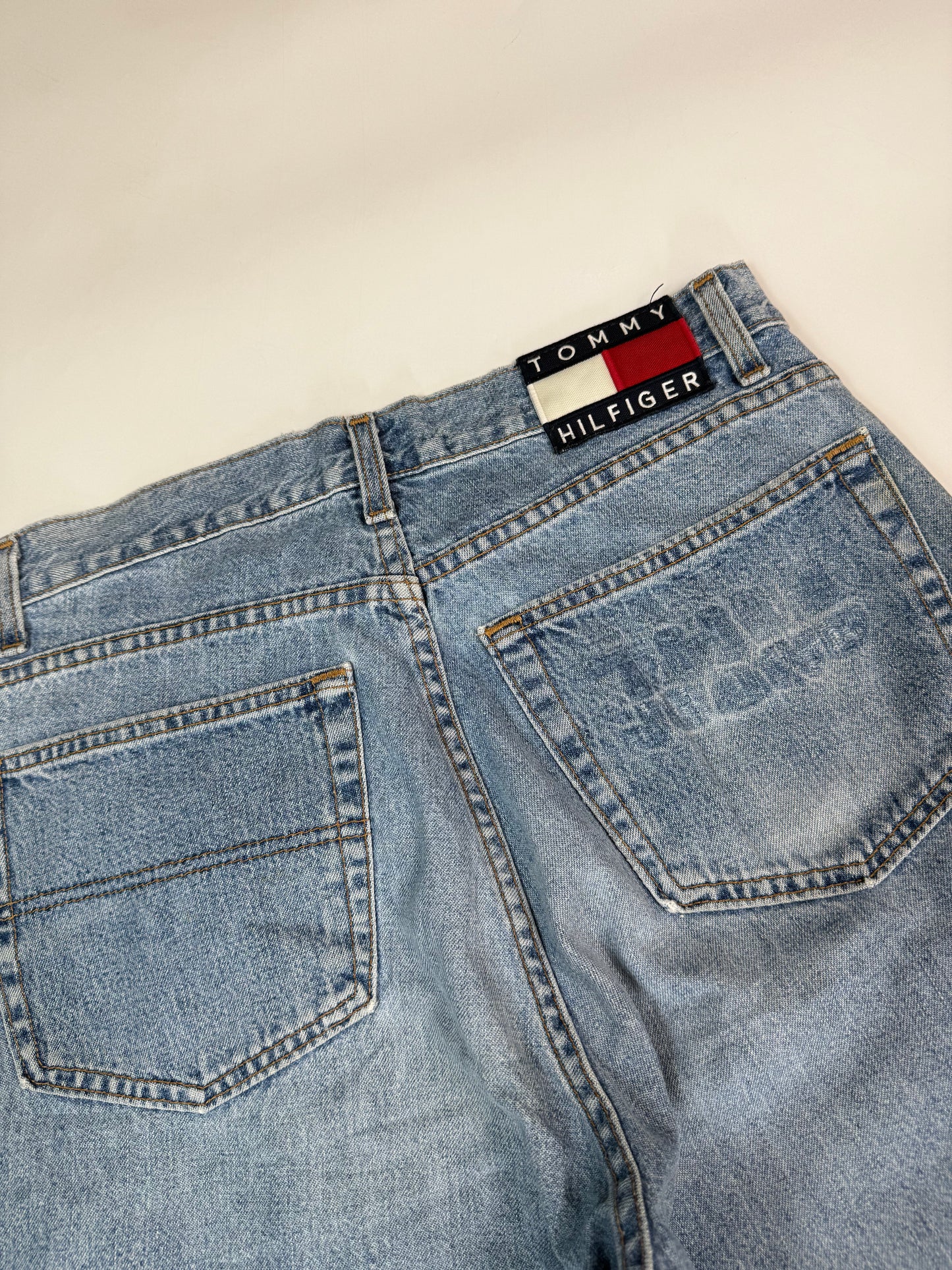 Tommy Hilfiger baggy jorts (W32)